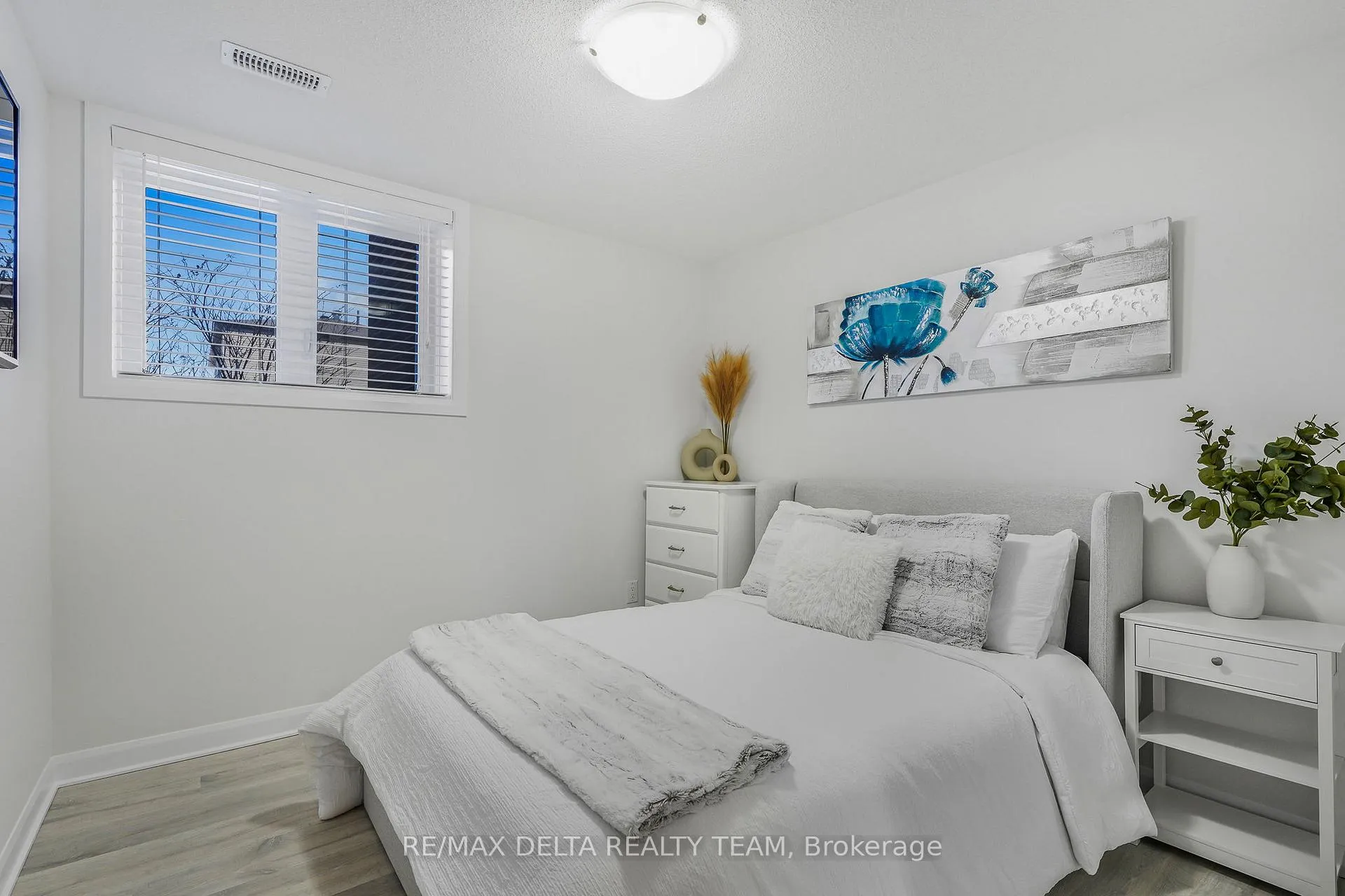 Photo 16 of Unit D, 516 Decoeur Drive, Ottawa, Avalon West — HOMEH