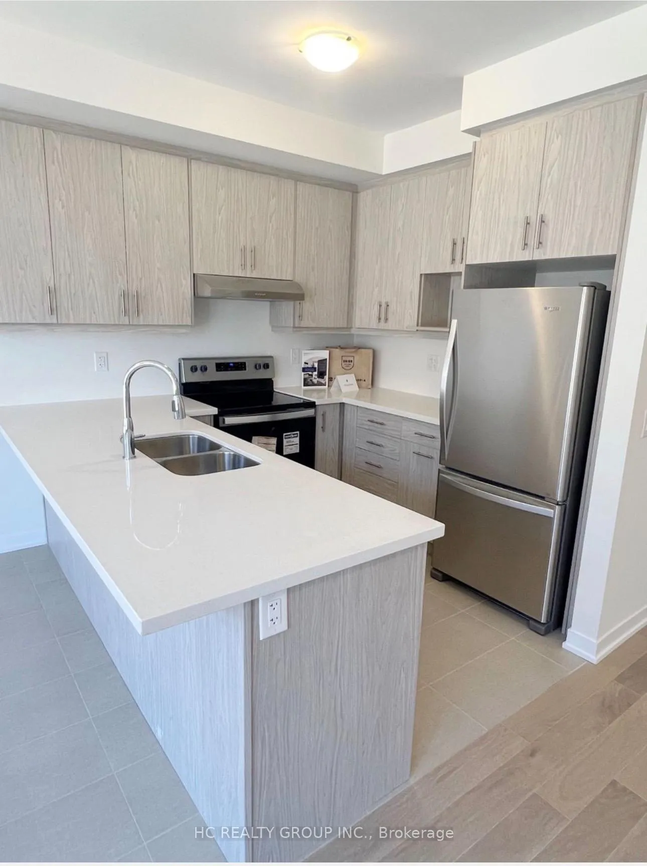 Photo 5 of 38 Harvey Bunker Crescent, Markham, Angus Glen — HOMEH
