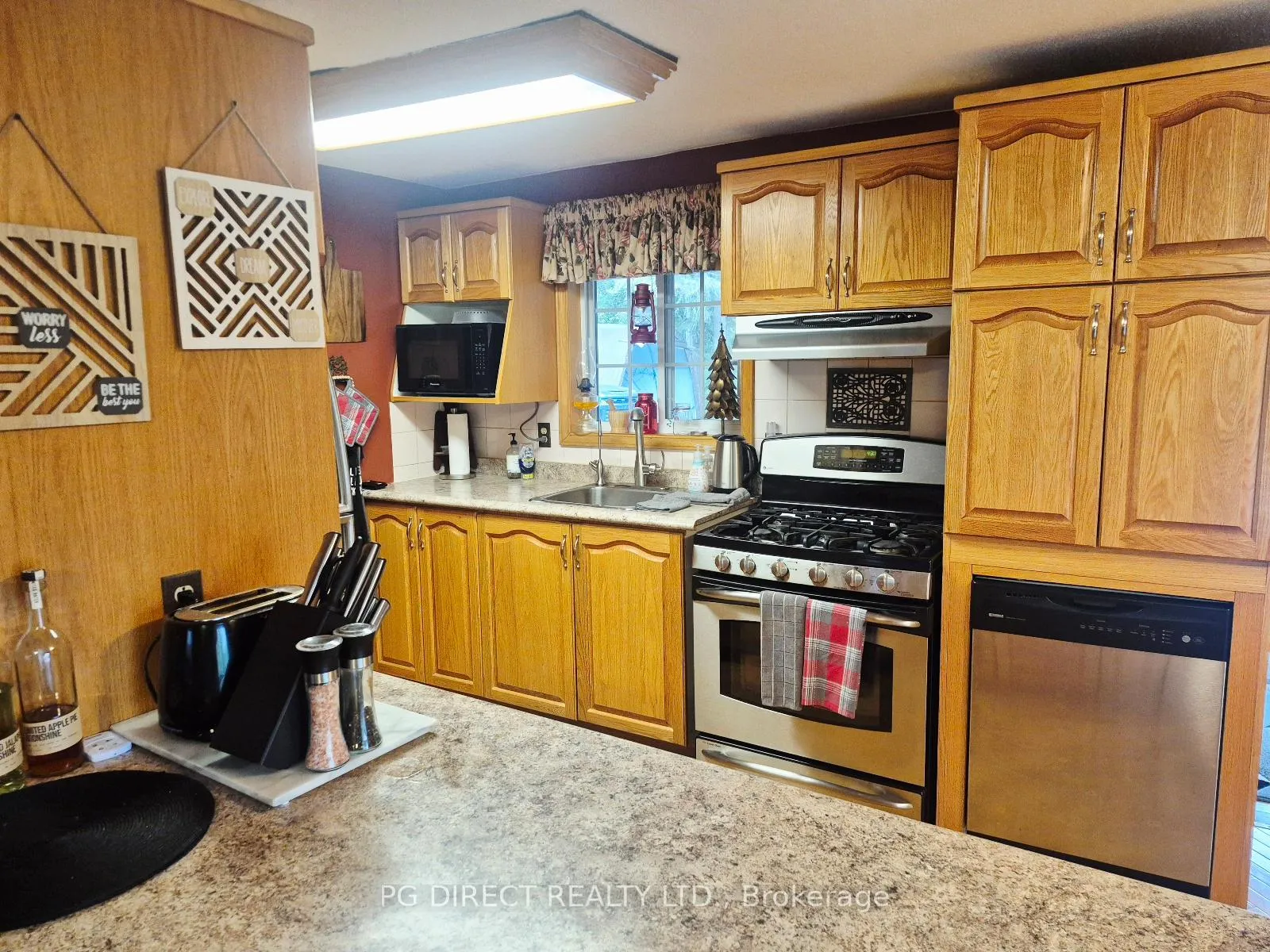 Photo 6 of 35 Birchill Road, Cochrane, Cochrane Unorganized — HOMEH