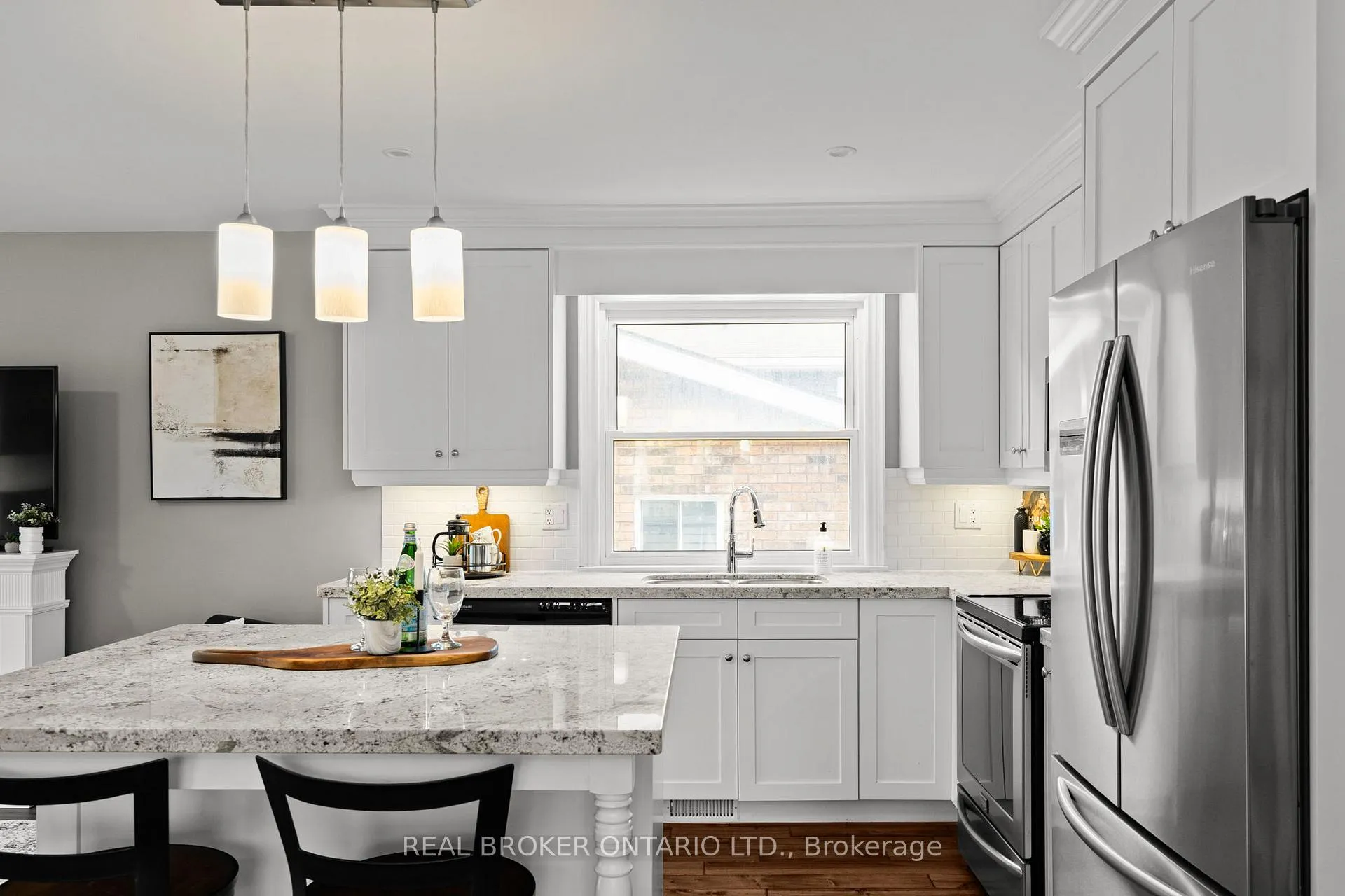 Photo 5 of 319 Brewery Lane, Orillia — HOMEH