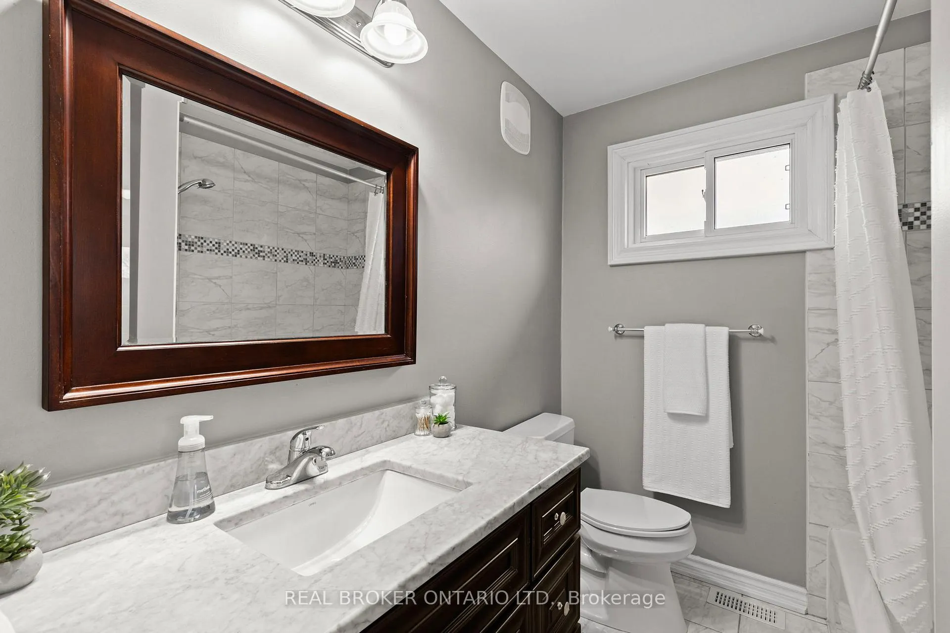 Photo 20 of 319 Brewery Lane, Orillia — HOMEH