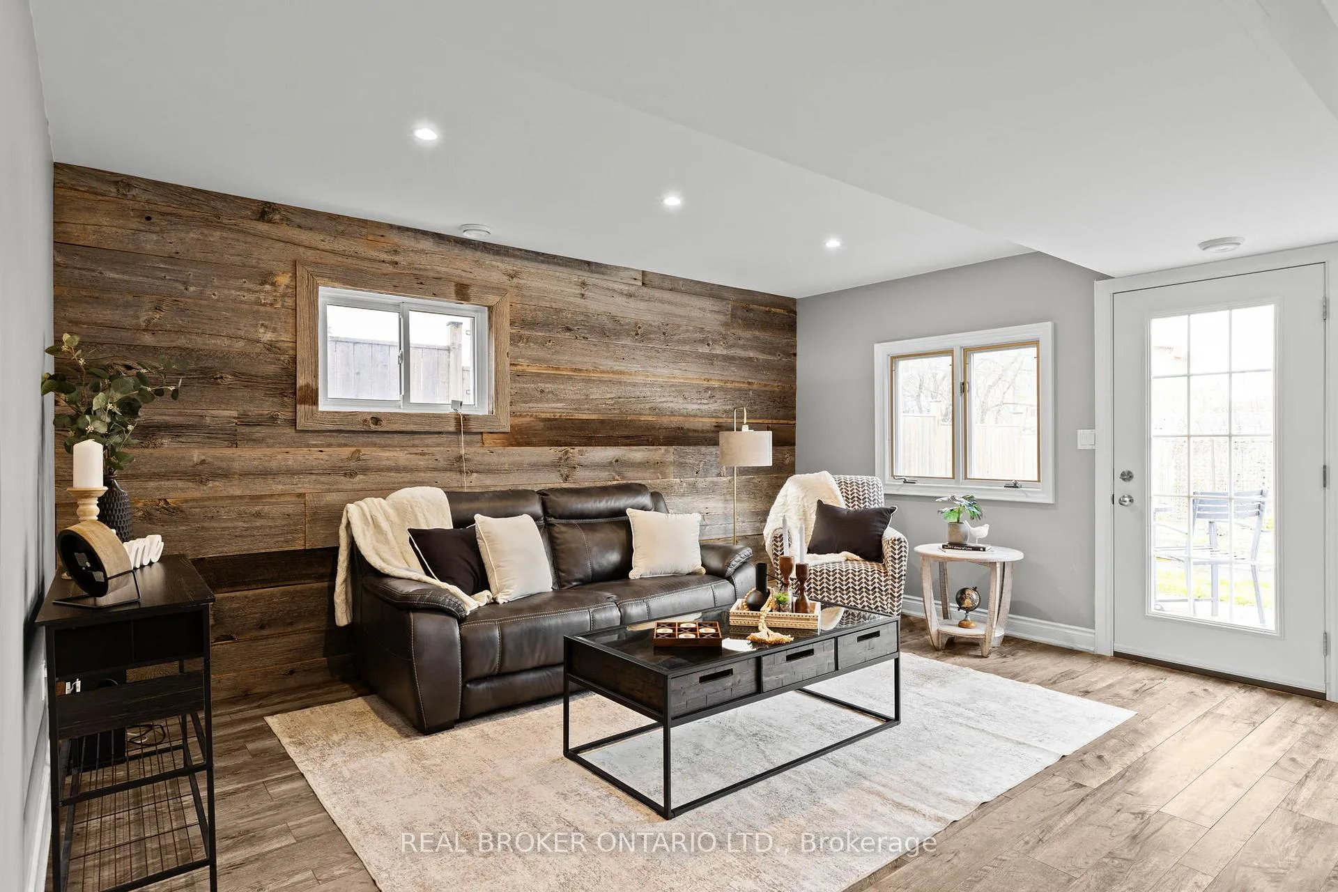 Photo 23 of 319 Brewery Lane, Orillia — HOMEH