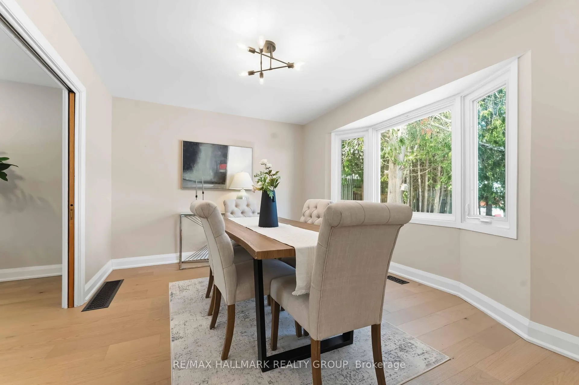 Photo 7 of 19 Kingsford Crescent, Ottawa, Kanata - Beaverbrook — HOMEH