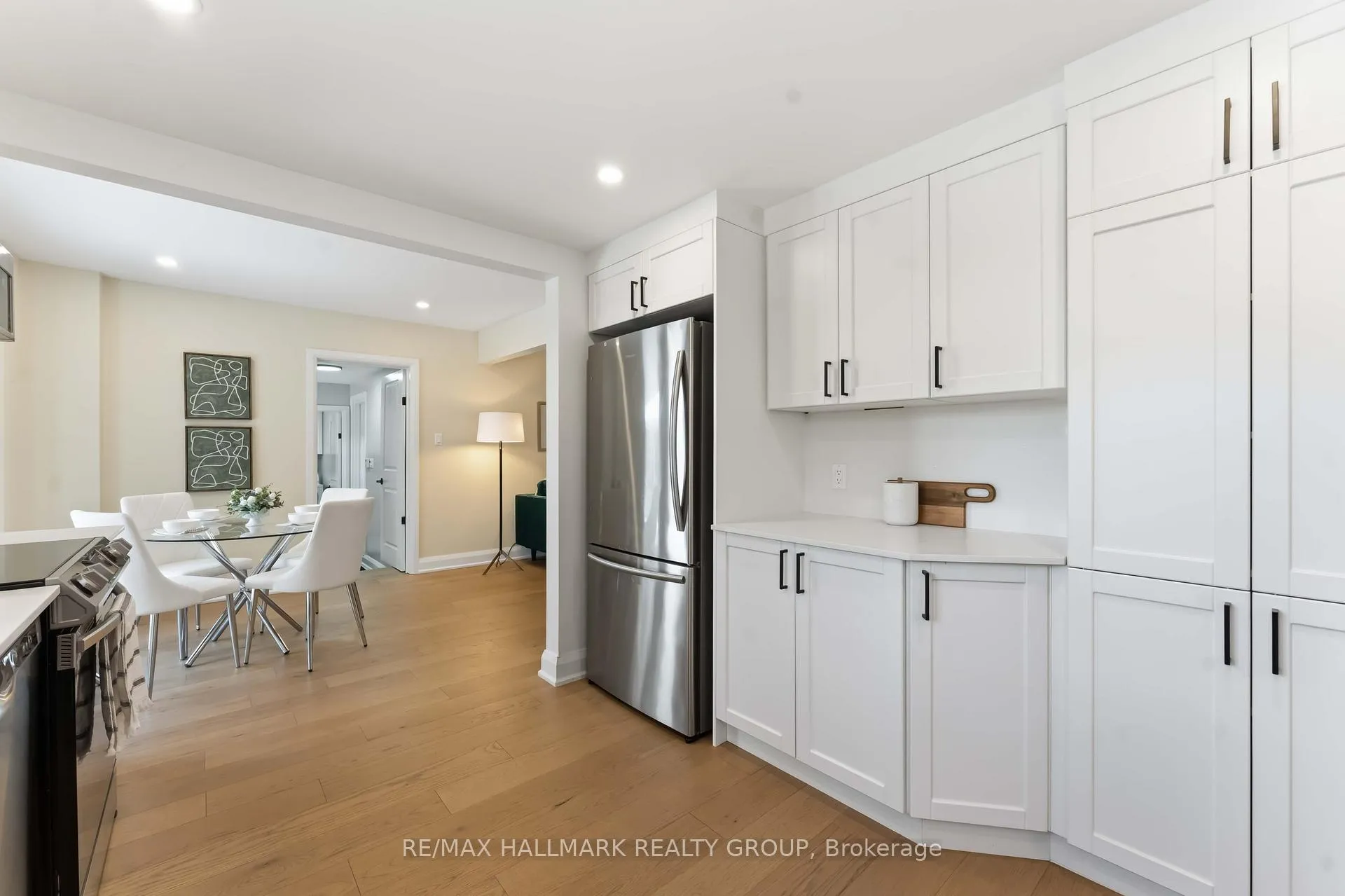 Photo 8 of 19 Kingsford Crescent, Ottawa, Kanata - Beaverbrook — HOMEH