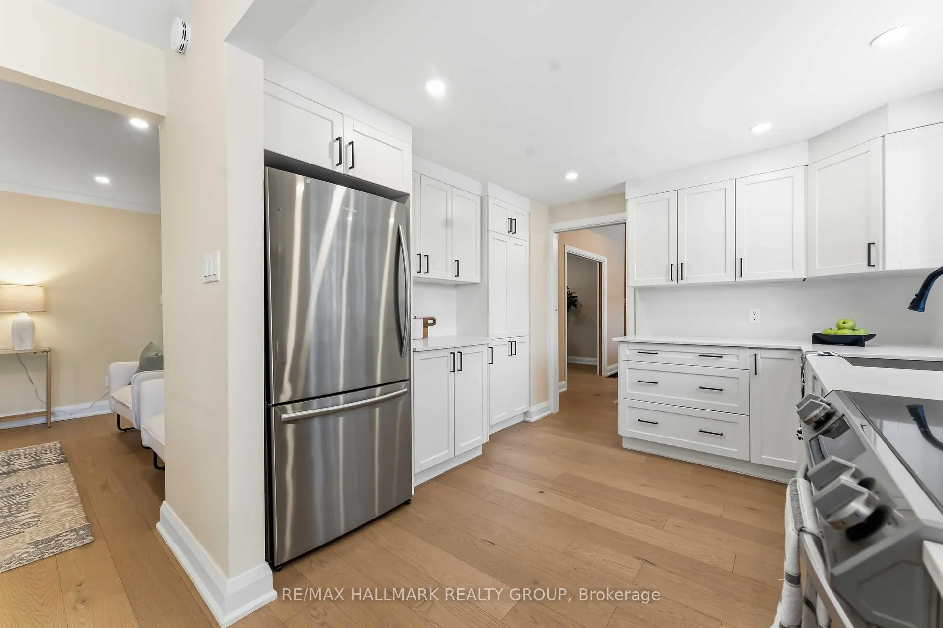 Photo 10 of 19 Kingsford Crescent, Ottawa, Kanata - Beaverbrook — HOMEH
