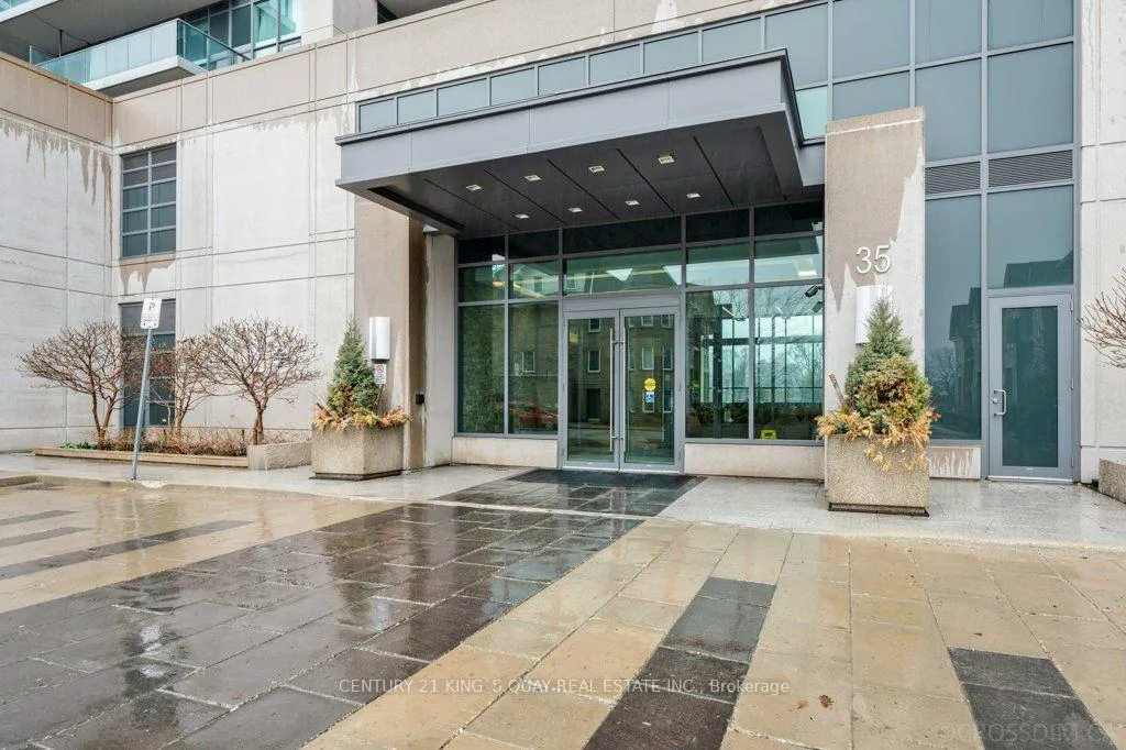 Photo 3 of Unit PH3, 35 Brian Peck Crescent, Toronto, Thorncliffe Park — HOMEH