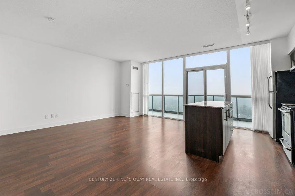 Photo 5 of Unit PH3, 35 Brian Peck Crescent, Toronto, Thorncliffe Park — HOMEH