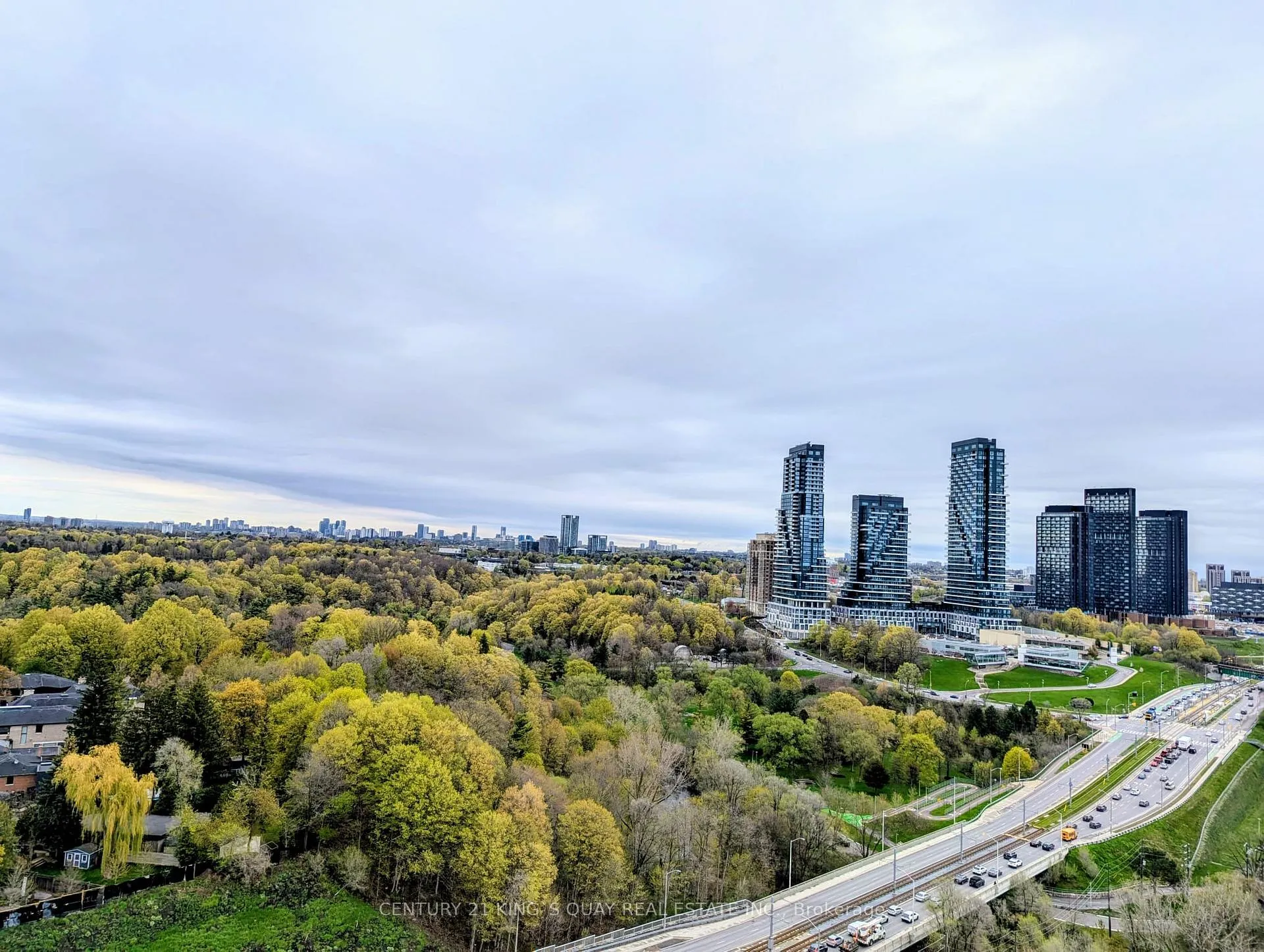 Photo 16 of Unit PH3, 35 Brian Peck Crescent, Toronto, Thorncliffe Park — HOMEH