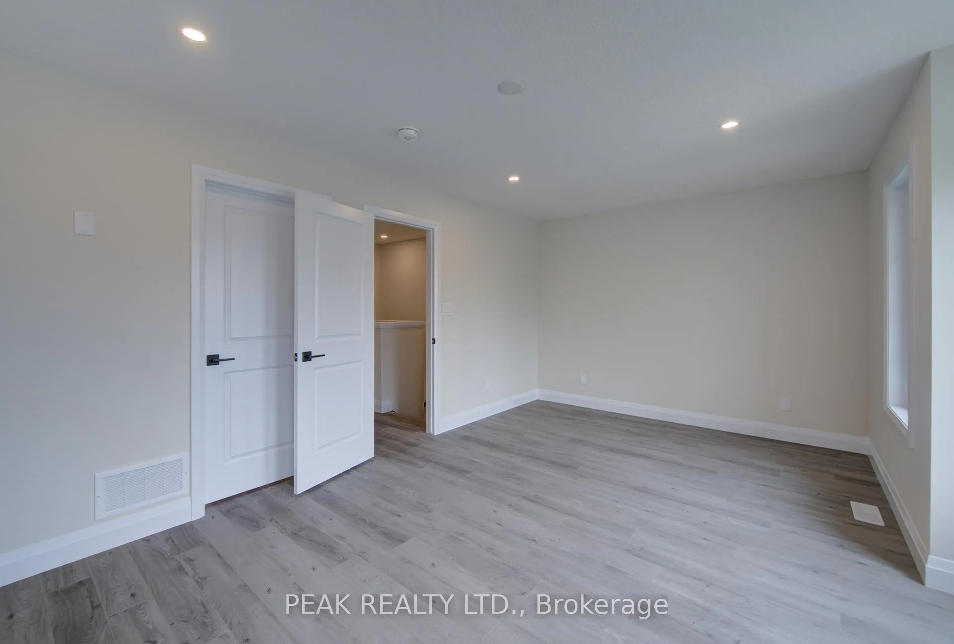 Photo 18 of 723 Elma Street W, North Perth, Listowel — HOMEH