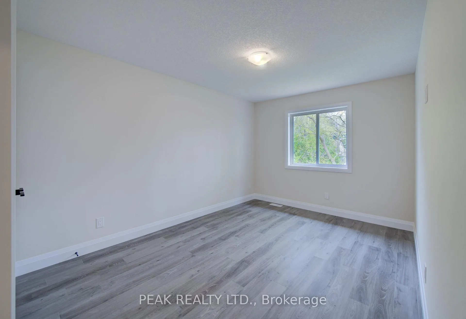 Photo 25 of 723 Elma Street W, North Perth, Listowel — HOMEH