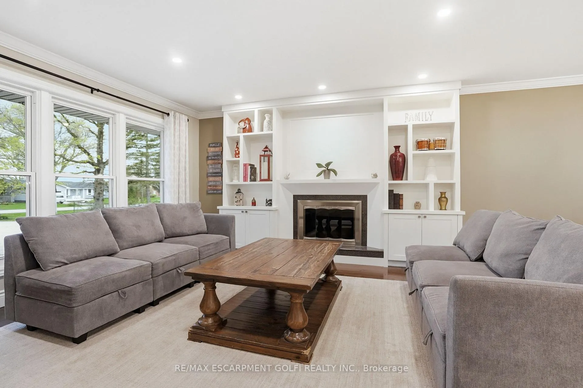 Photo 5 of 2114 Golf Club Road, Hamilton, Rural Glanbrook — HOMEH