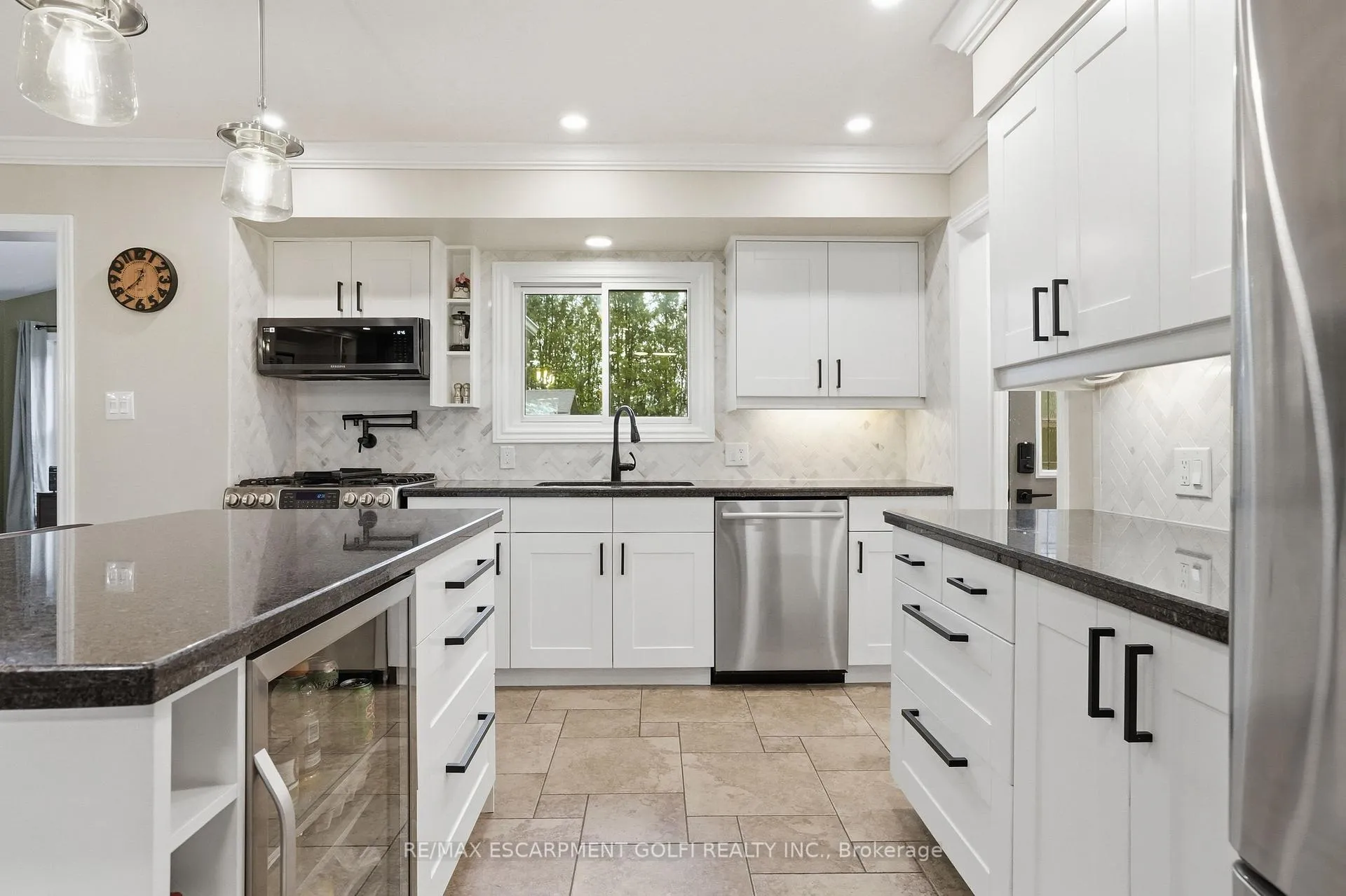 Photo 9 of 2114 Golf Club Road, Hamilton, Rural Glanbrook — HOMEH