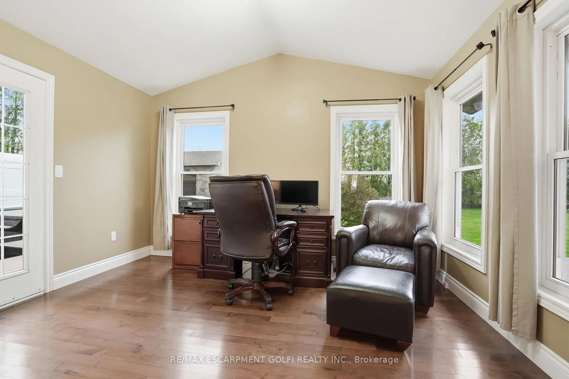 Photo 17 of 2114 Golf Club Road, Hamilton, Rural Glanbrook — HOMEH