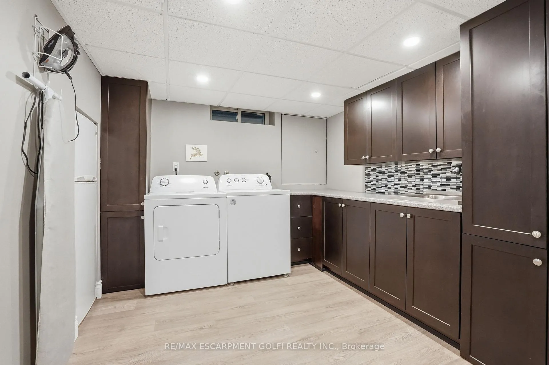 Photo 24 of 2114 Golf Club Road, Hamilton, Rural Glanbrook — HOMEH