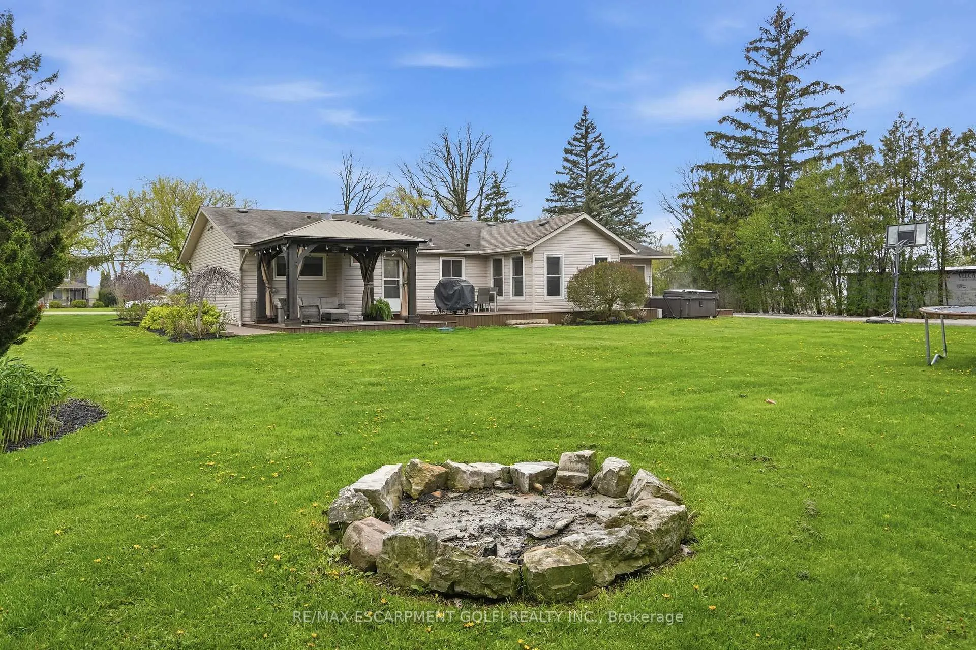 Photo 30 of 2114 Golf Club Road, Hamilton, Rural Glanbrook — HOMEH