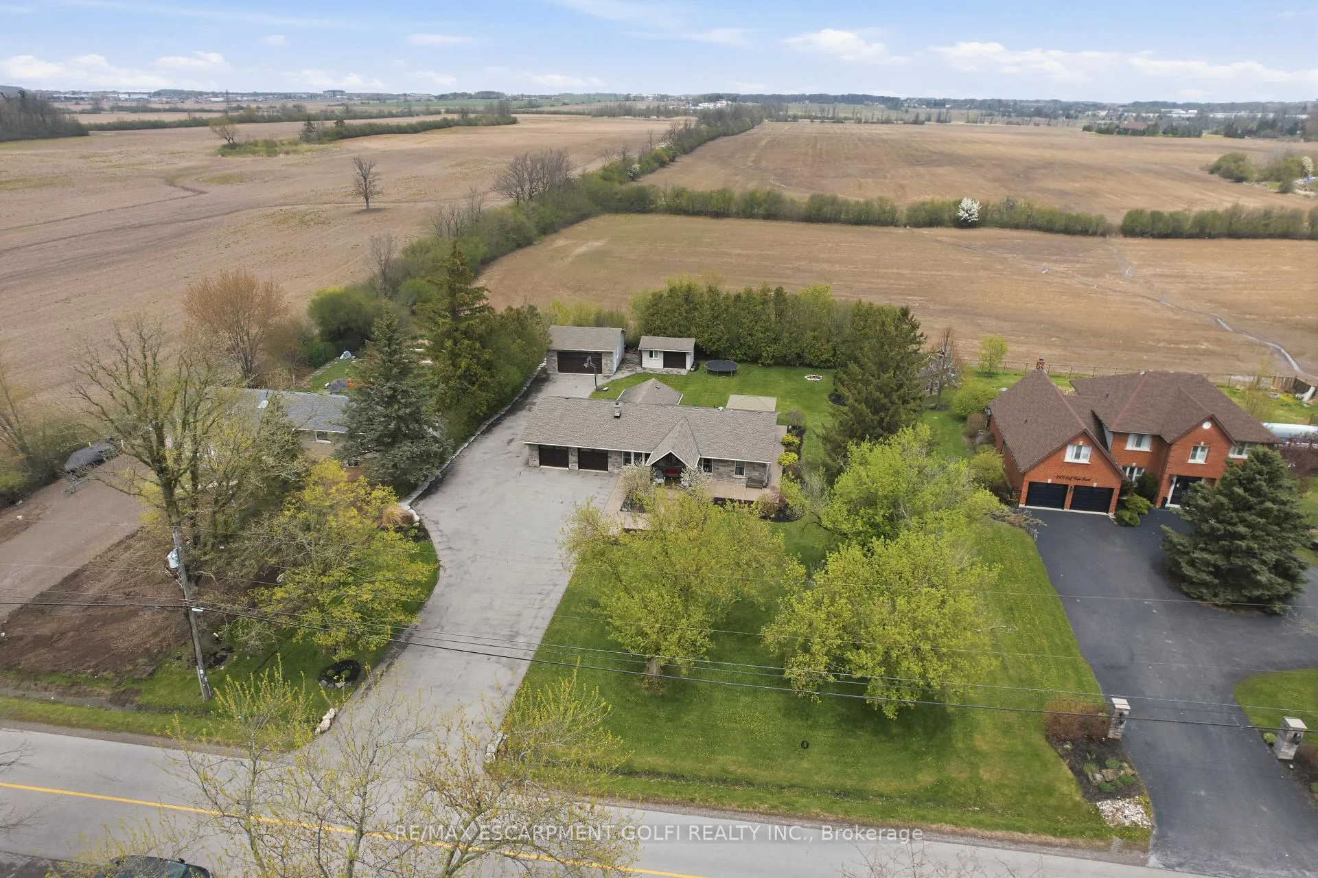 Photo 33 of 2114 Golf Club Road, Hamilton, Rural Glanbrook — HOMEH