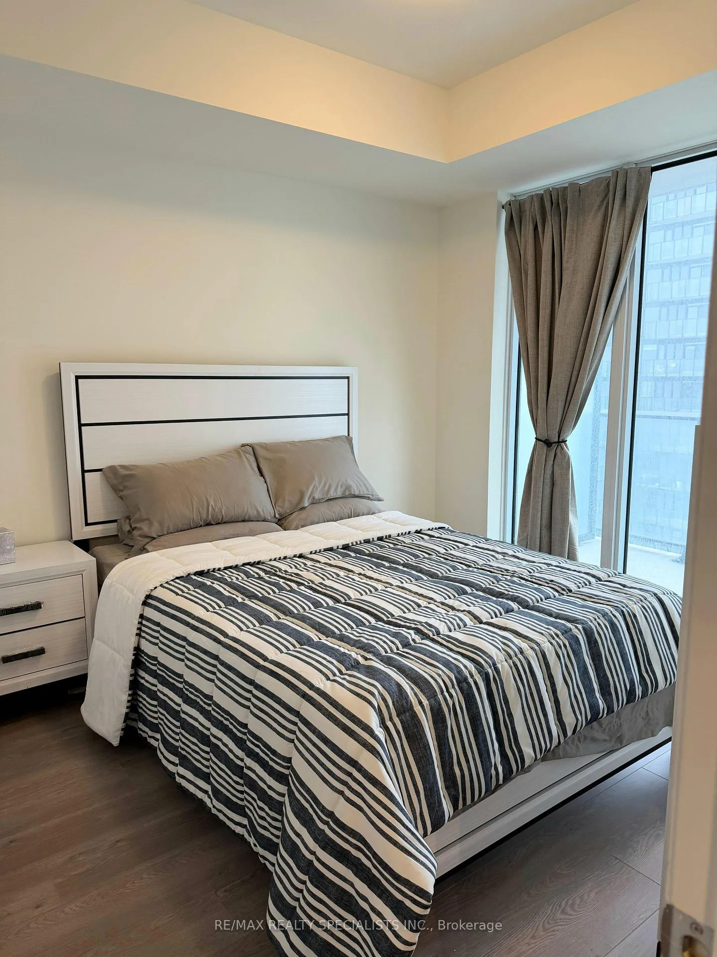 Photo 8 of Unit 2017, 8960 Jane Street, Vaughan, Vellore Village — HOMEH