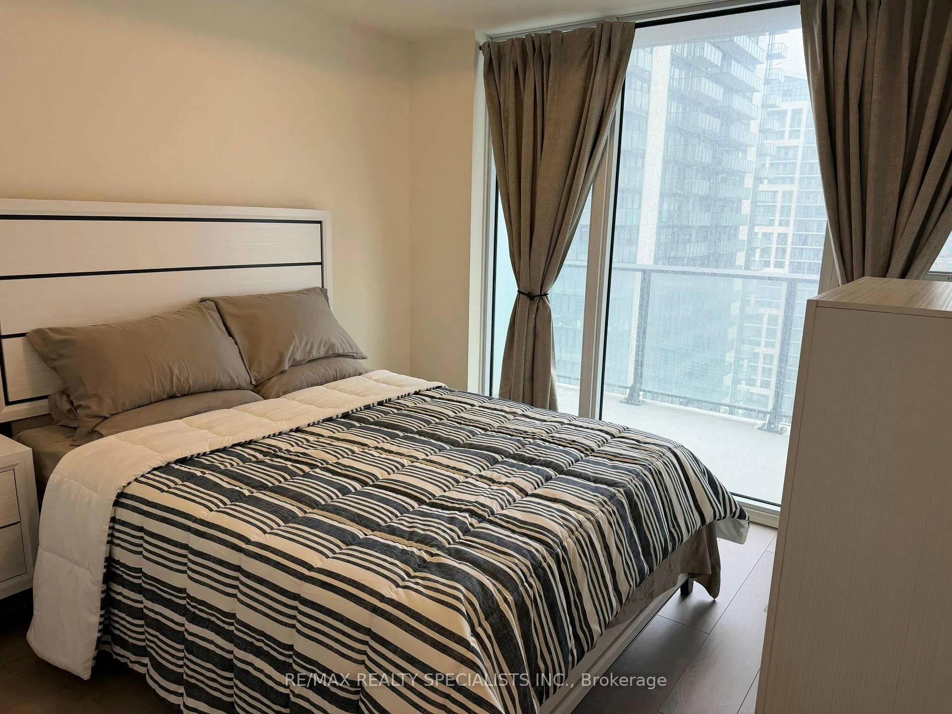Photo 9 of Unit 2017, 8960 Jane Street, Vaughan, Vellore Village — HOMEH