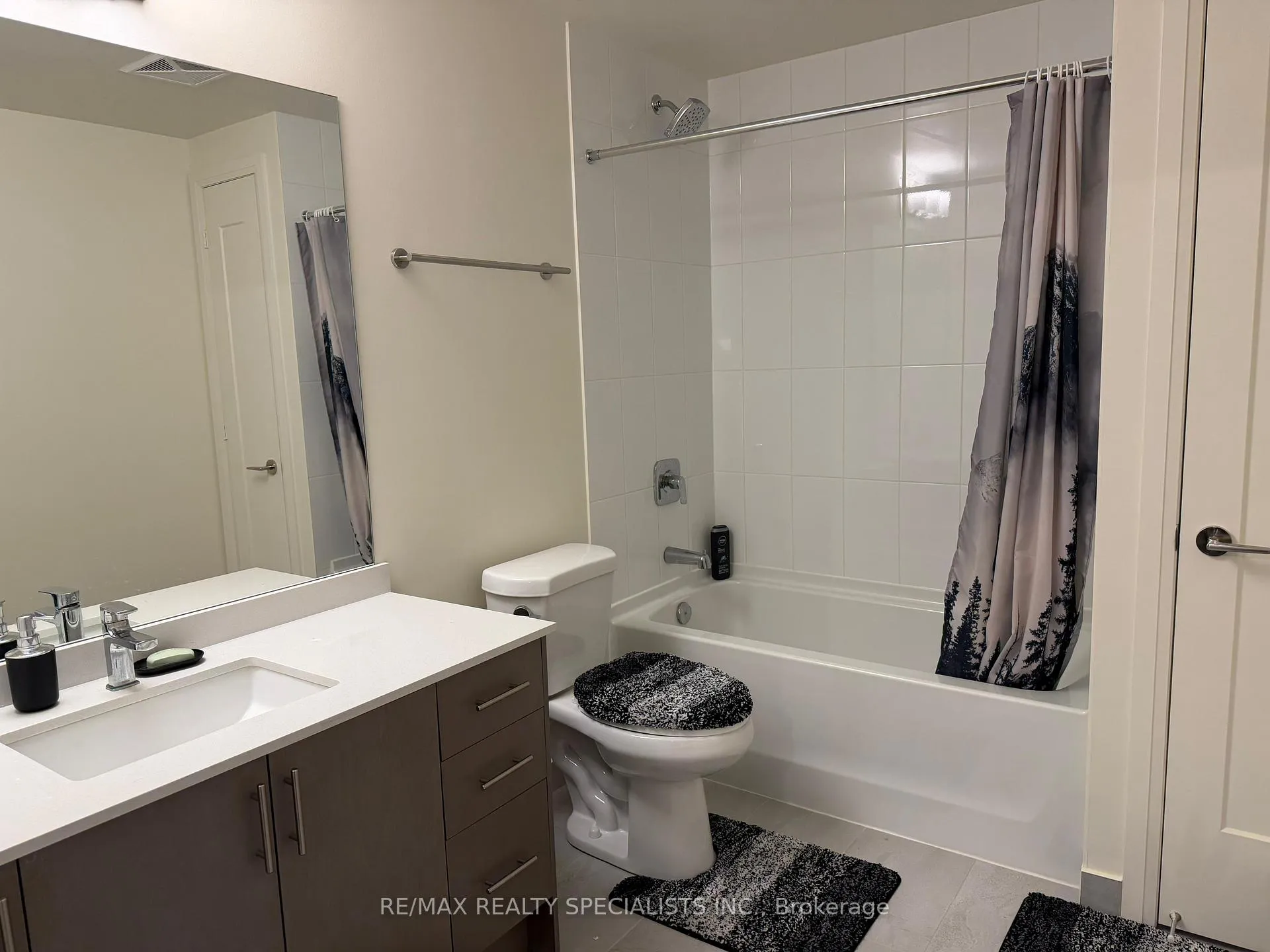 Photo 11 of Unit 2017, 8960 Jane Street, Vaughan, Vellore Village — HOMEH