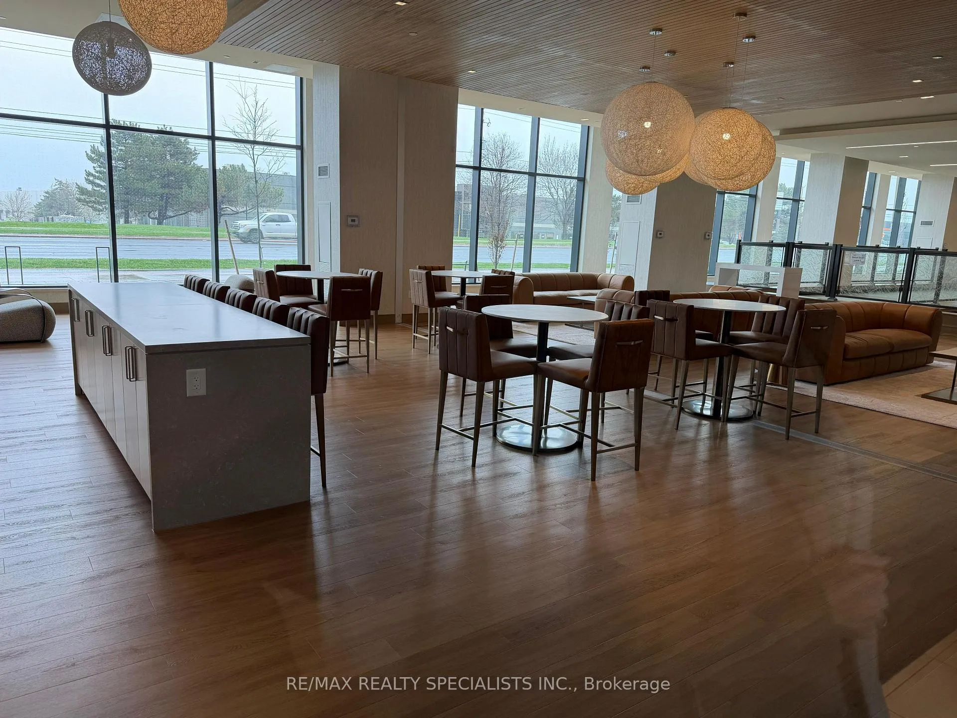 Photo 13 of Unit 2017, 8960 Jane Street, Vaughan, Vellore Village — HOMEH