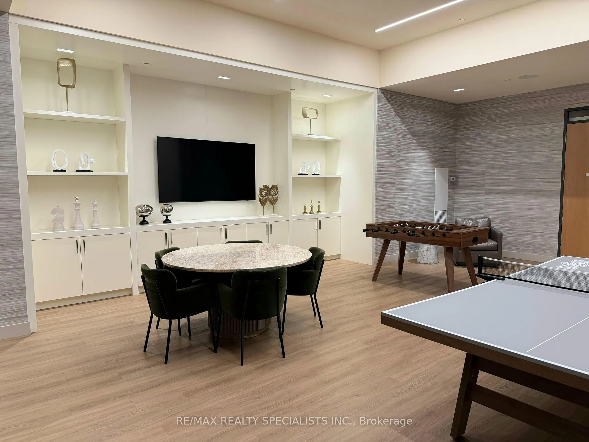 Photo 14 of Unit 2017, 8960 Jane Street, Vaughan, Vellore Village — HOMEH