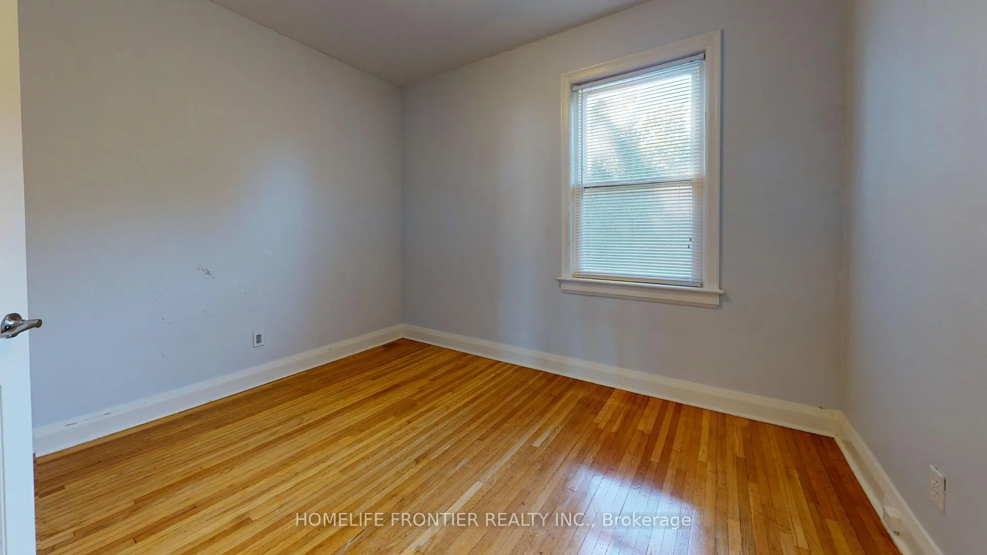 Photo 7 of 191 Queen Street E, Brampton, Queen Street Corridor — HOMEH