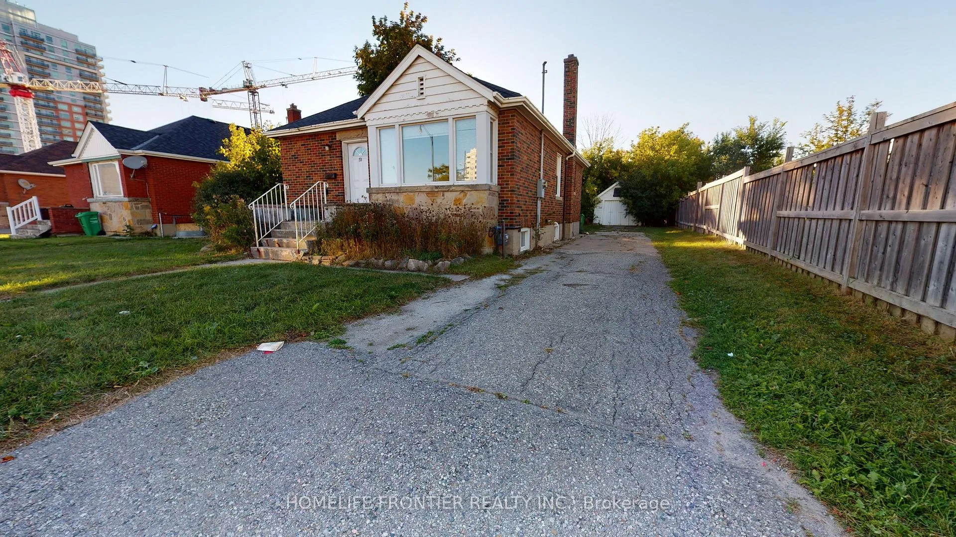 Photo 10 of 191 Queen Street E, Brampton, Queen Street Corridor — HOMEH