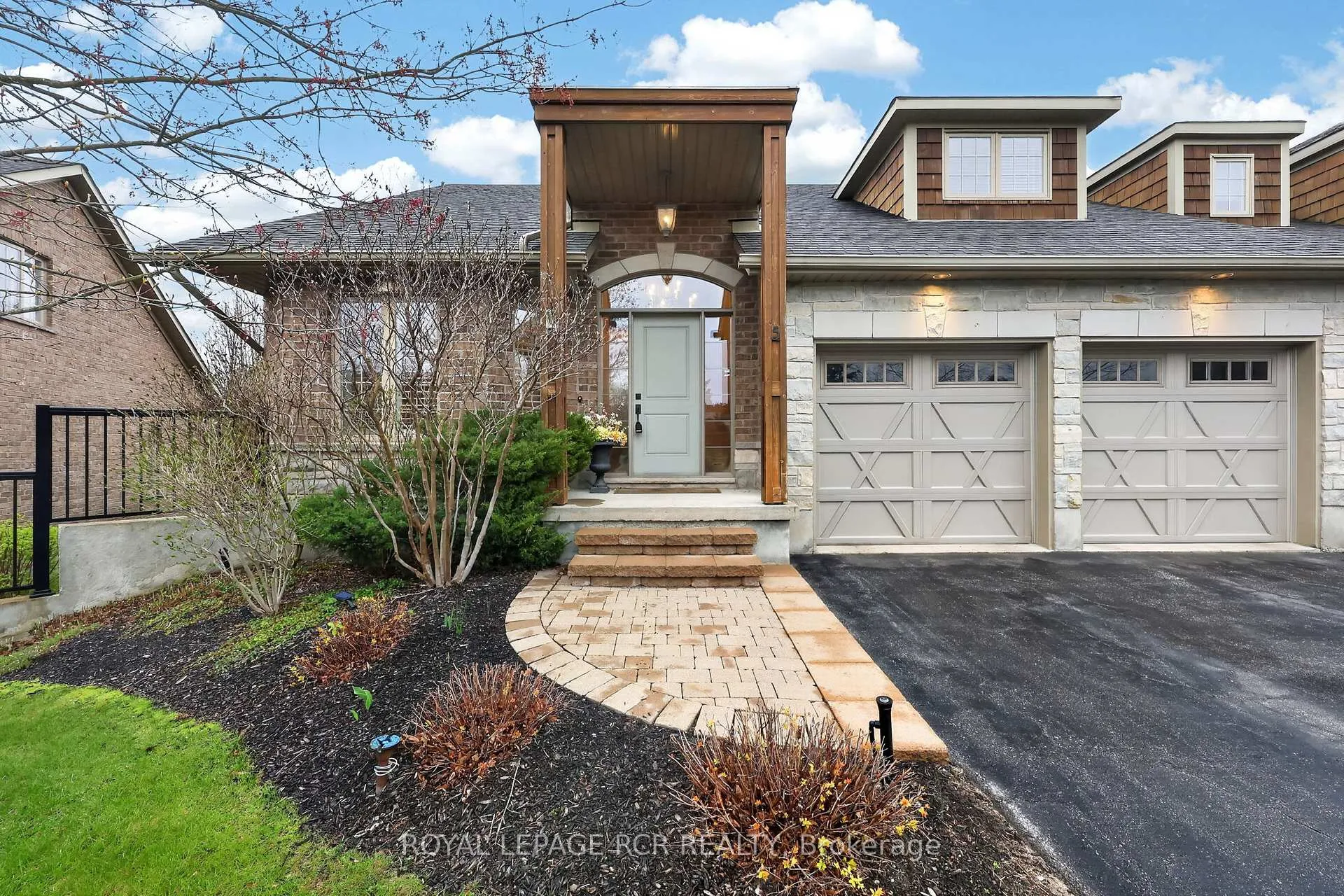 Photo 1 of Unit 5, 1 Reddington Drive, Caledon, Rural Caledon — HOMEH