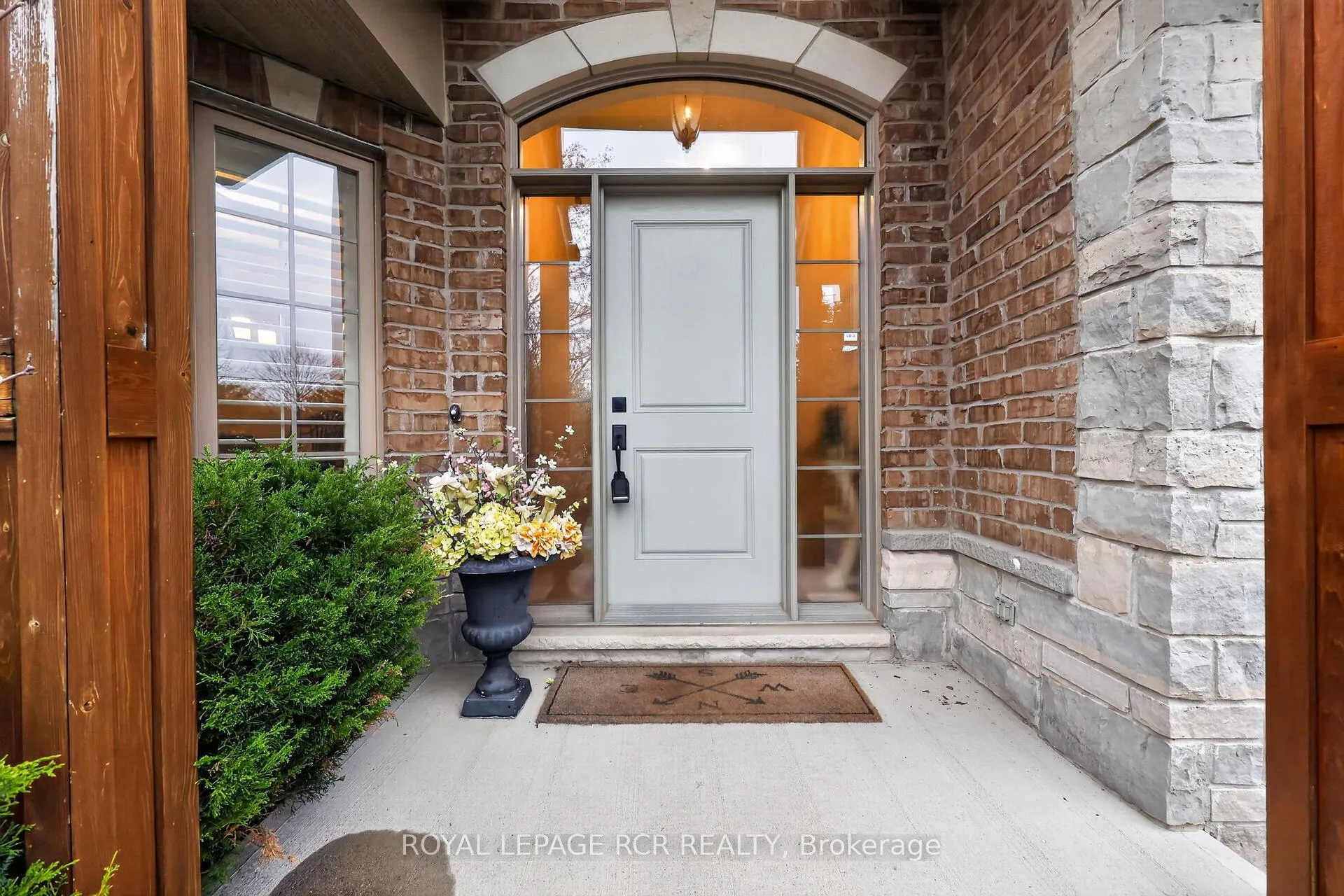 Photo 3 of Unit 5, 1 Reddington Drive, Caledon, Rural Caledon — HOMEH