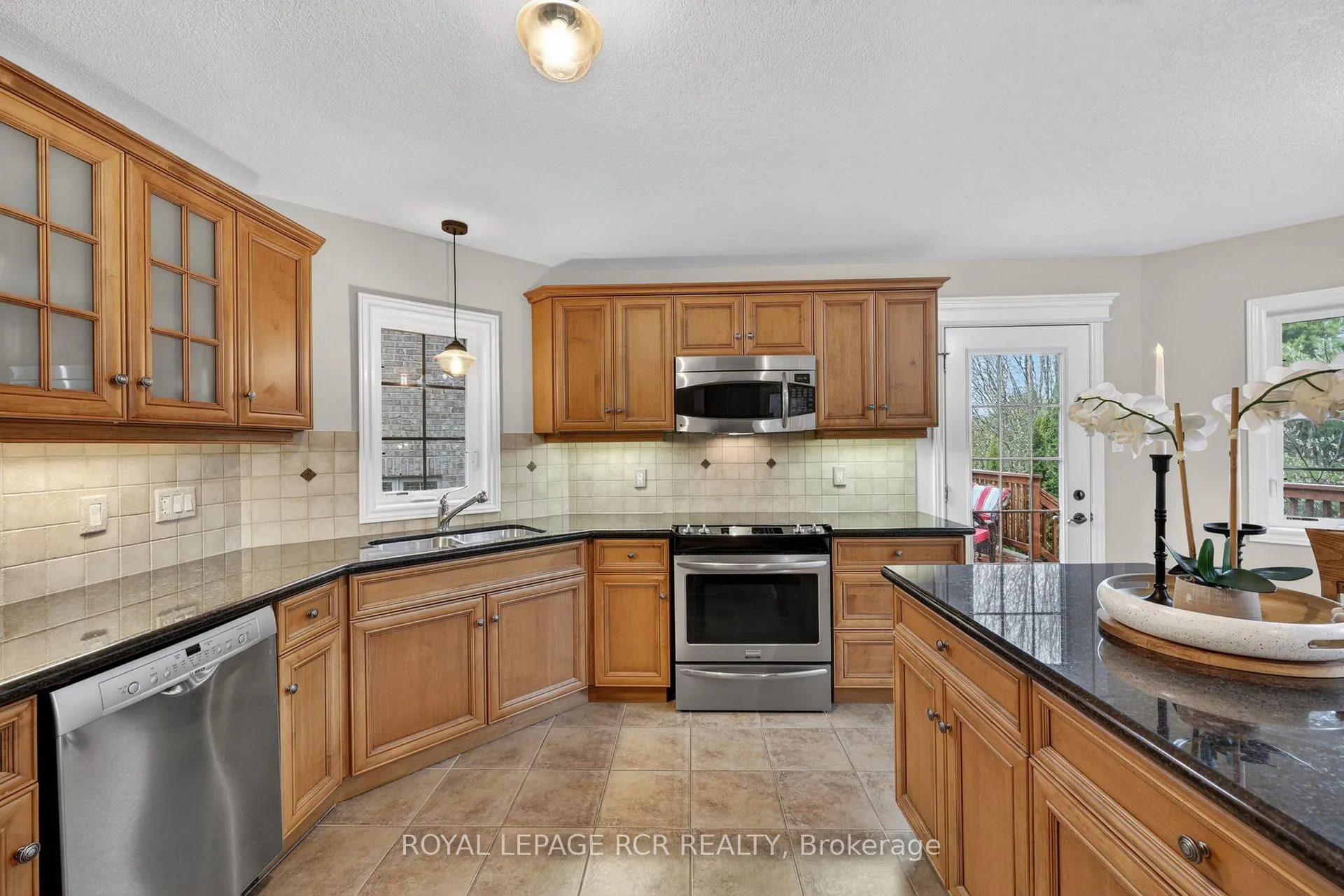 Photo 11 of Unit 5, 1 Reddington Drive, Caledon, Rural Caledon — HOMEH