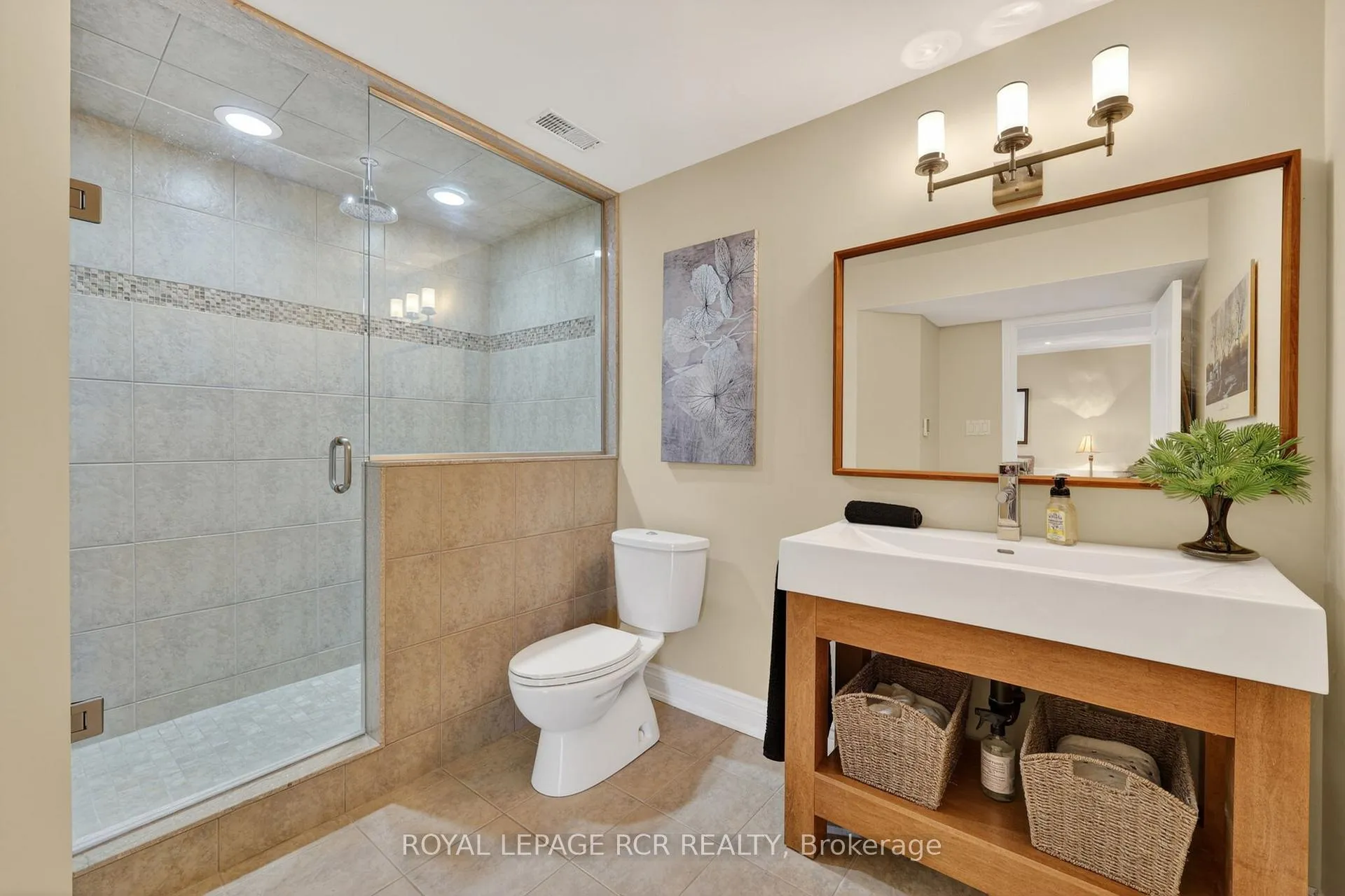 Photo 33 of Unit 5, 1 Reddington Drive, Caledon, Rural Caledon — HOMEH