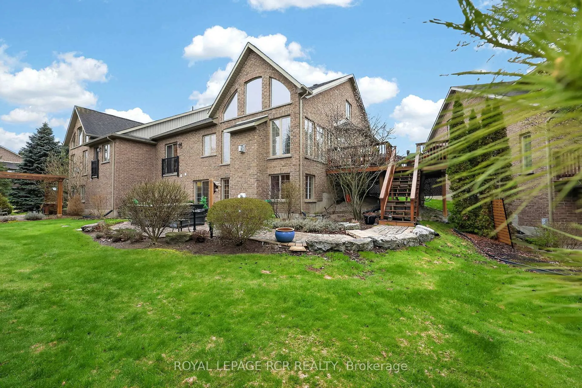 Photo 36 of Unit 5, 1 Reddington Drive, Caledon, Rural Caledon — HOMEH