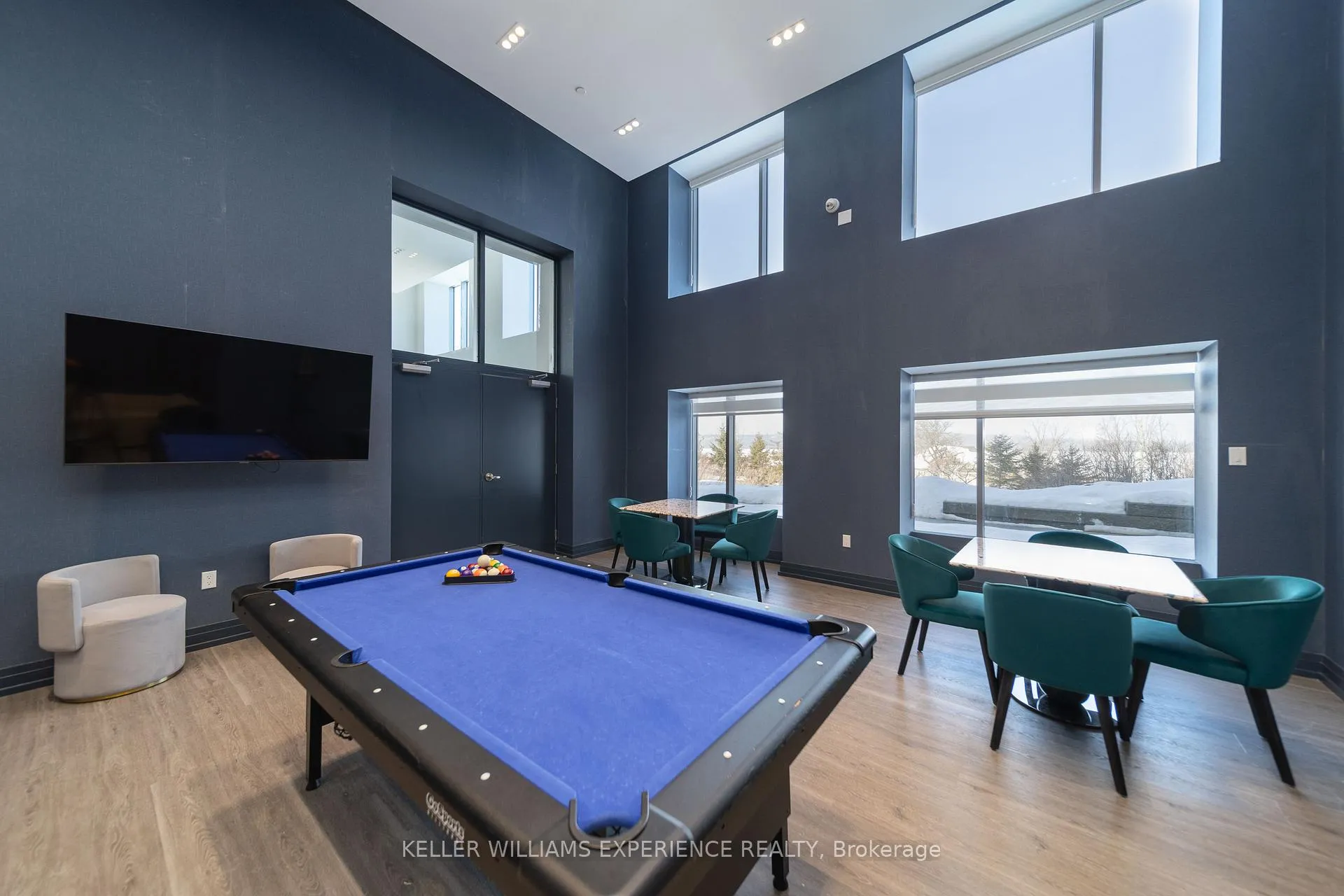 Photo 24 of Unit 808, 56 Lakeside Terrace, Barrie, Little Lake — HOMEH