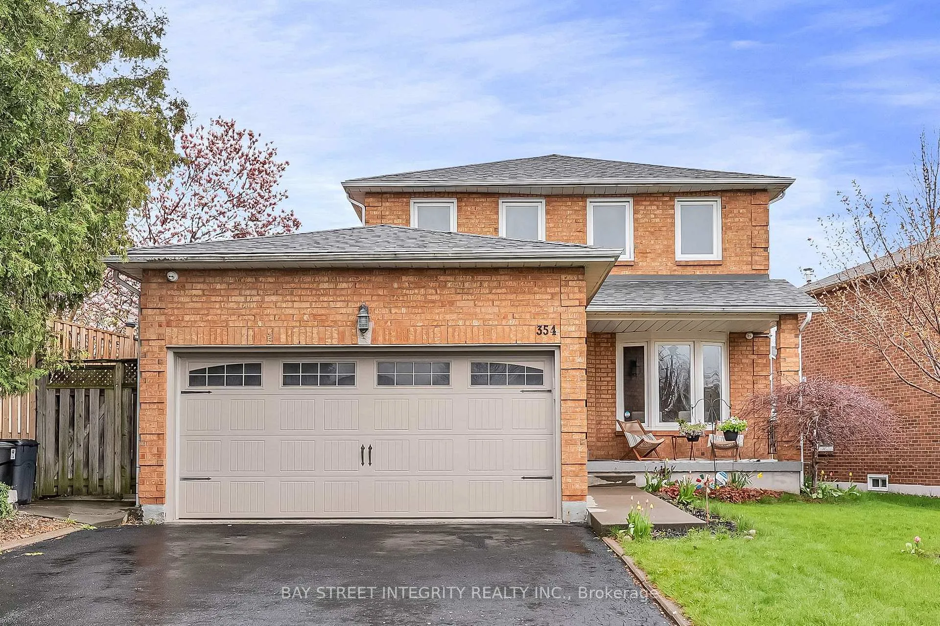 Photo 1 of 354 Waterside Crescent, Vaughan, Maple — HOMEH