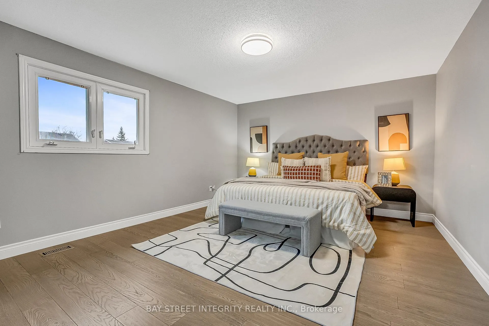 Photo 27 of 354 Waterside Crescent, Vaughan, Maple — HOMEH