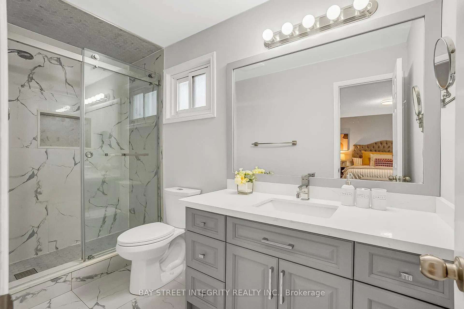 Photo 29 of 354 Waterside Crescent, Vaughan, Maple — HOMEH
