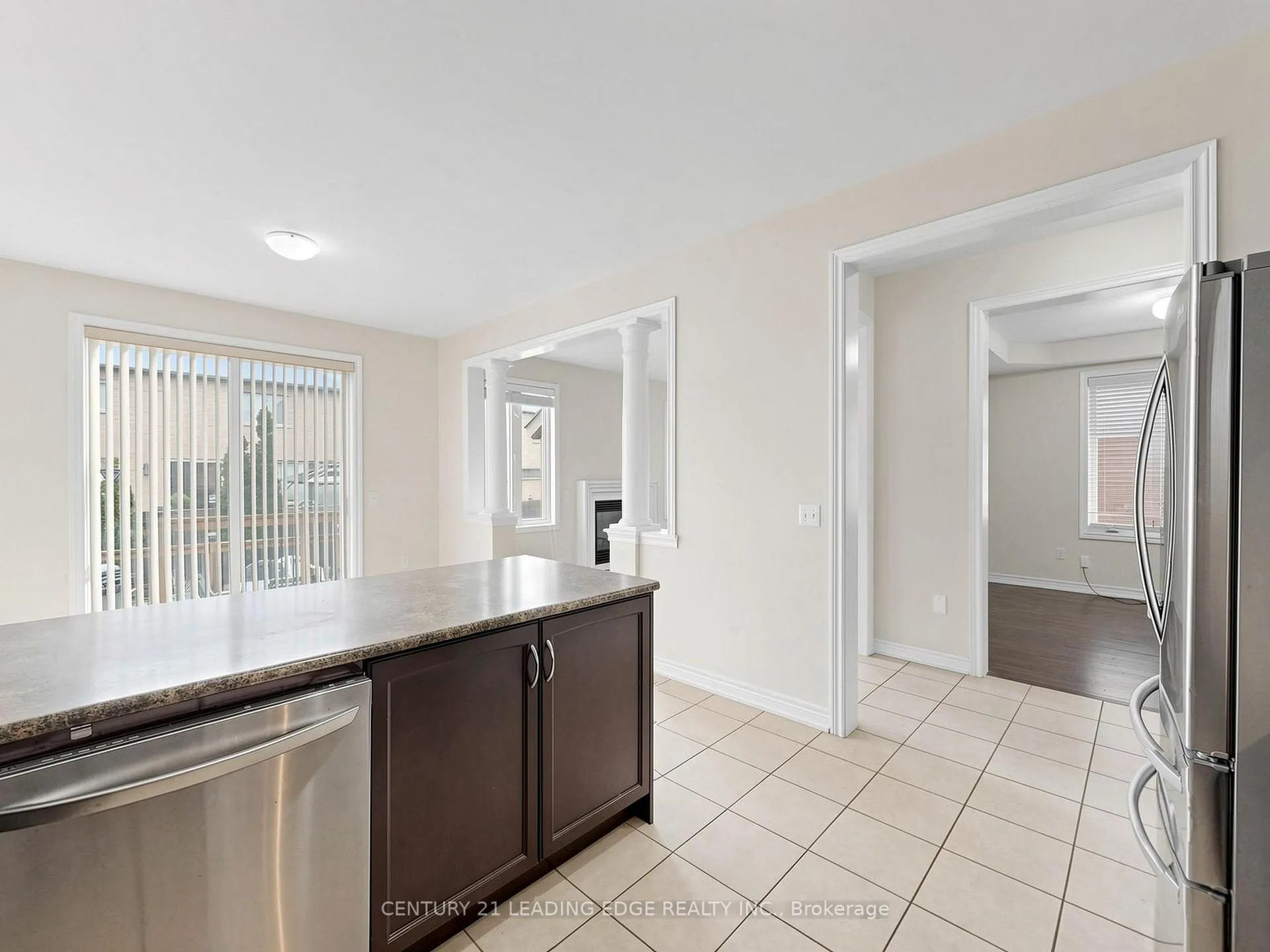Photo 12 of 51 Drummondville Drive, Brampton, Bram East — HOMEH