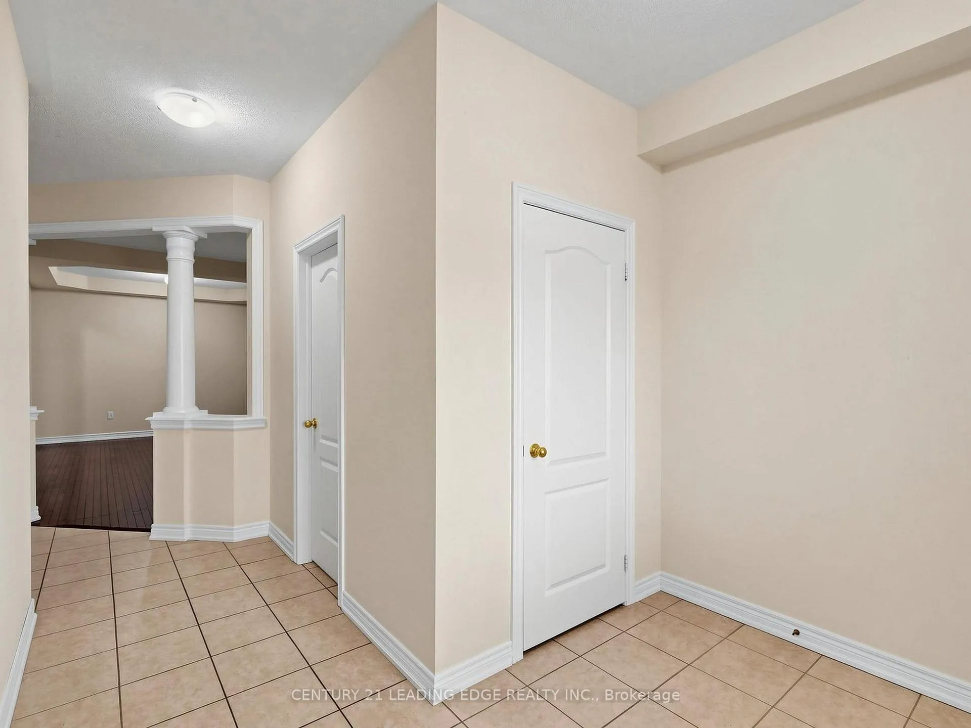 Photo 17 of 51 Drummondville Drive, Brampton, Bram East — HOMEH