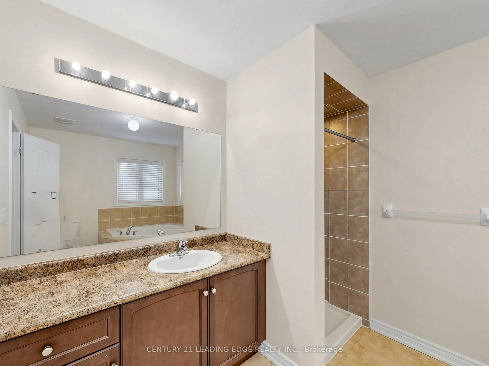 Photo 23 of 51 Drummondville Drive, Brampton, Bram East — HOMEH