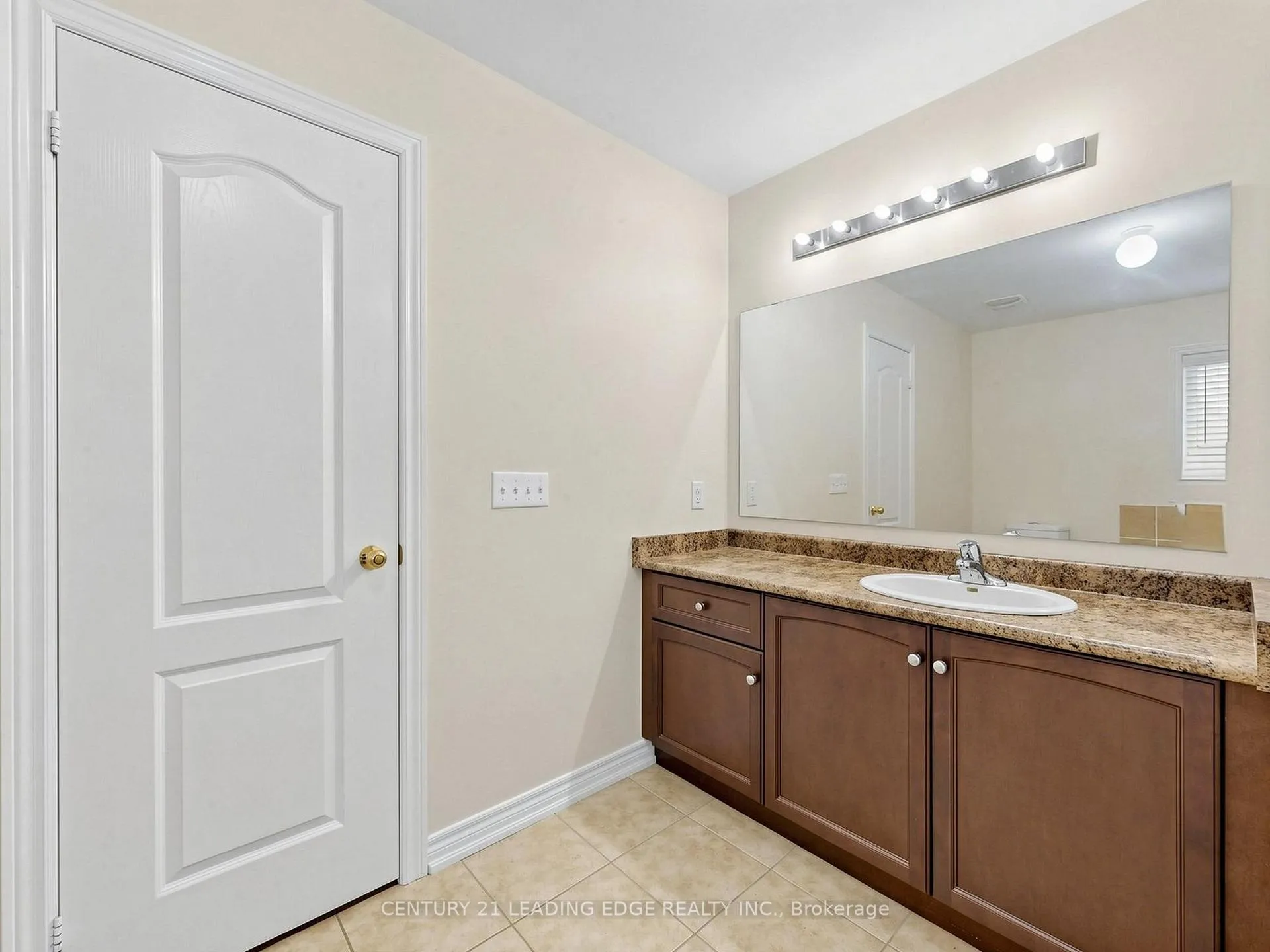 Photo 25 of 51 Drummondville Drive, Brampton, Bram East — HOMEH