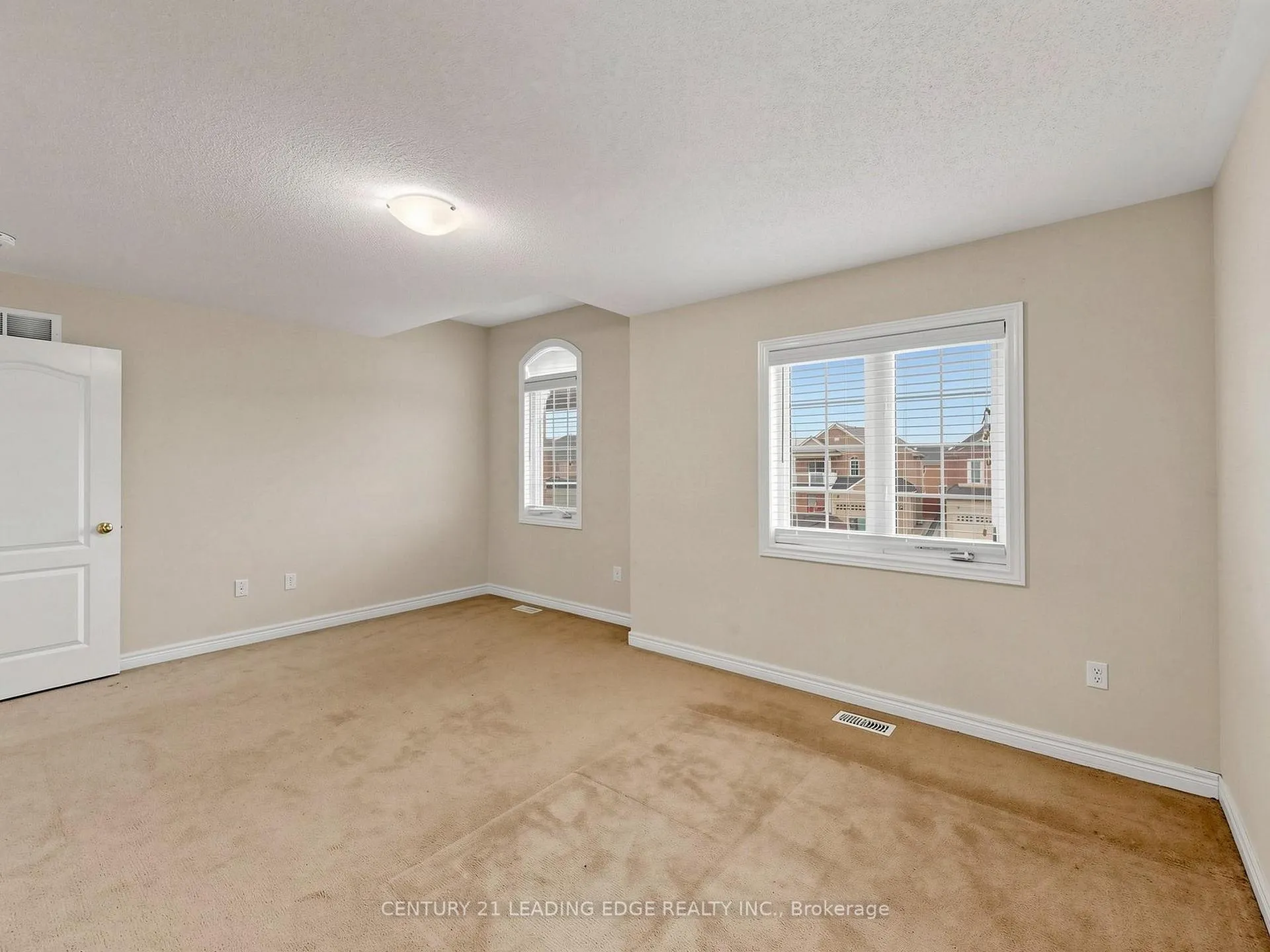 Photo 27 of 51 Drummondville Drive, Brampton, Bram East — HOMEH