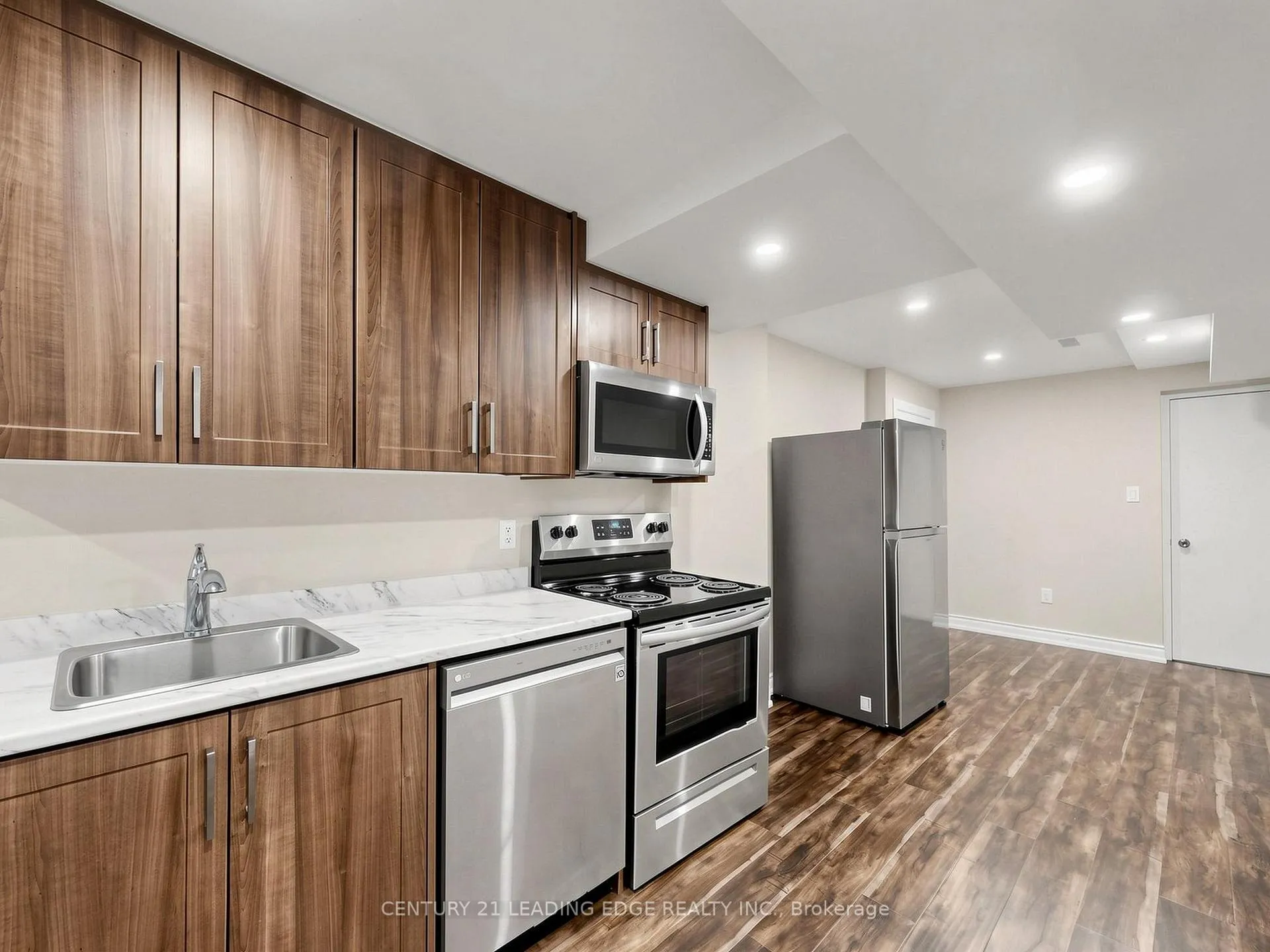Photo 38 of 51 Drummondville Drive, Brampton, Bram East — HOMEH