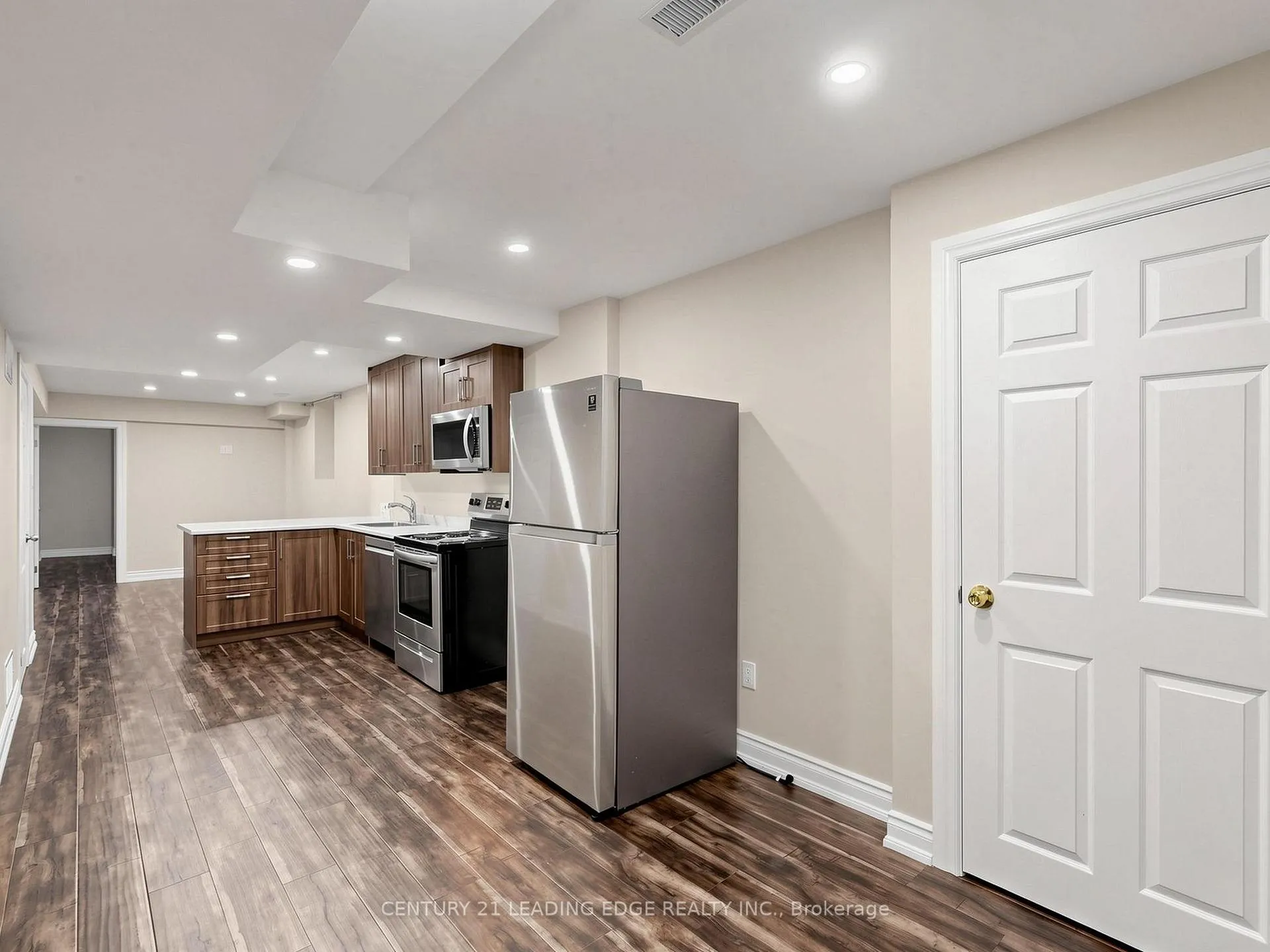 Photo 39 of 51 Drummondville Drive, Brampton, Bram East — HOMEH