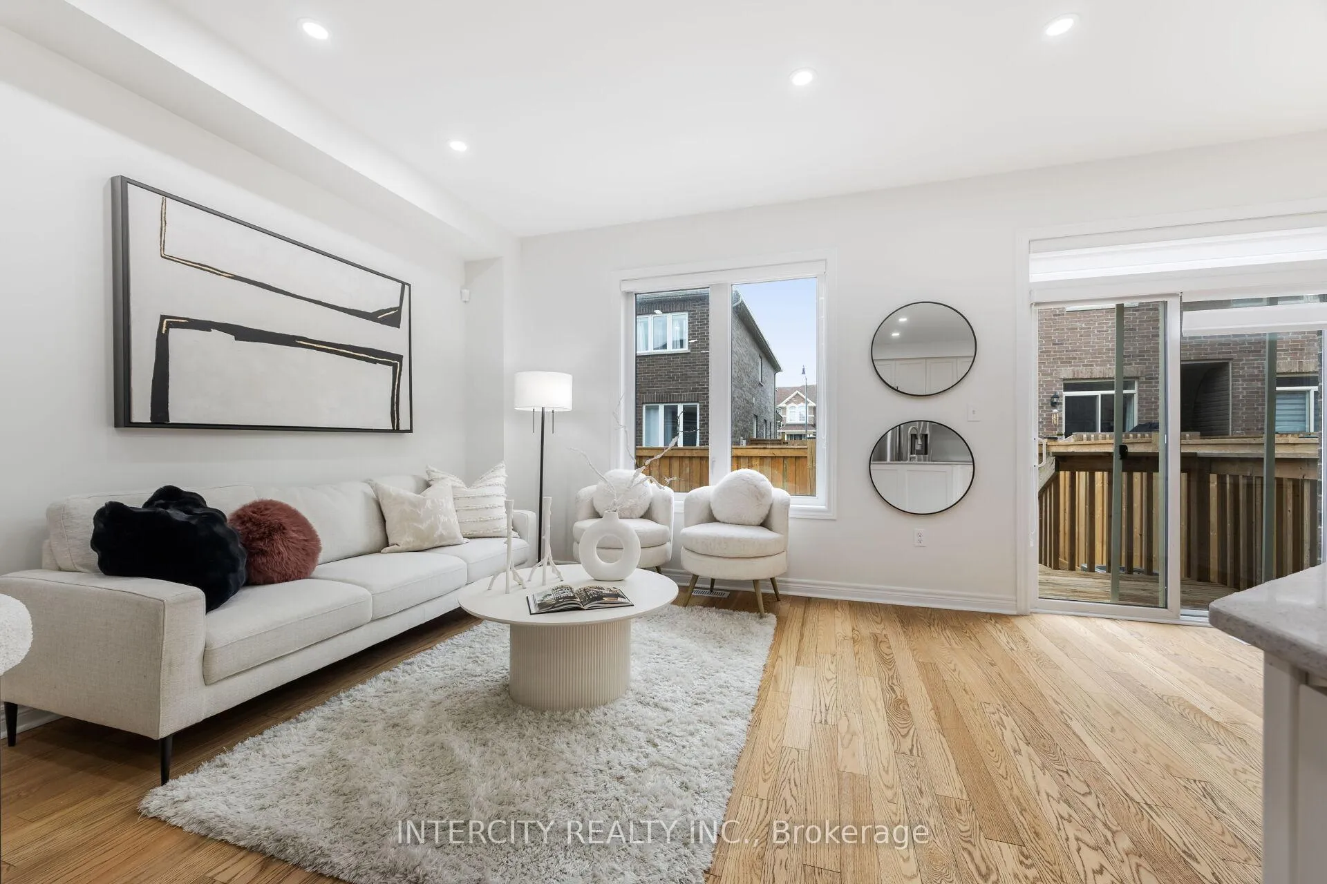 Photo 9 of 31 Matterhorn Road, Brampton, Northwest Brampton — HOMEH