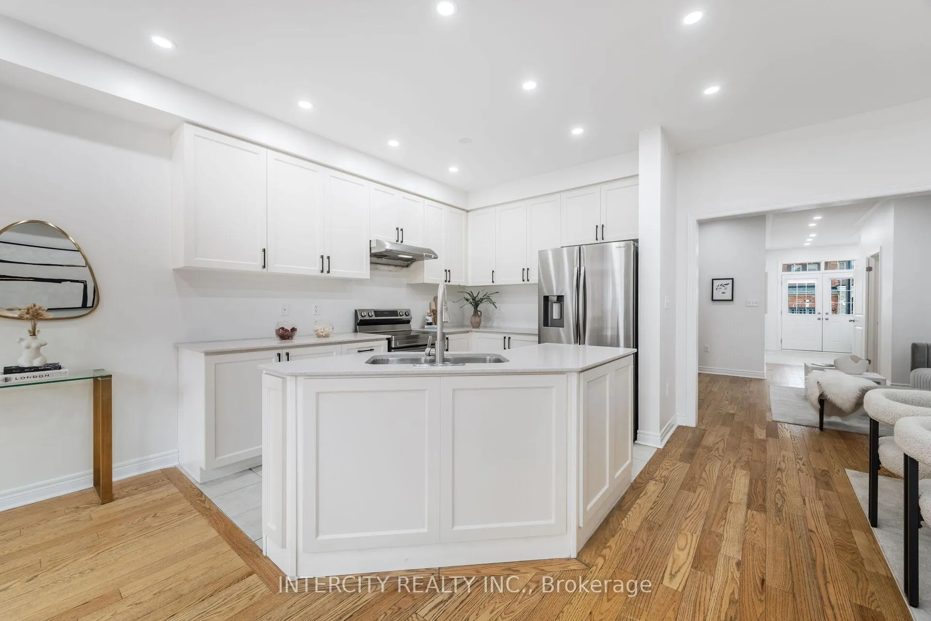 Photo 14 of 31 Matterhorn Road, Brampton, Northwest Brampton — HOMEH