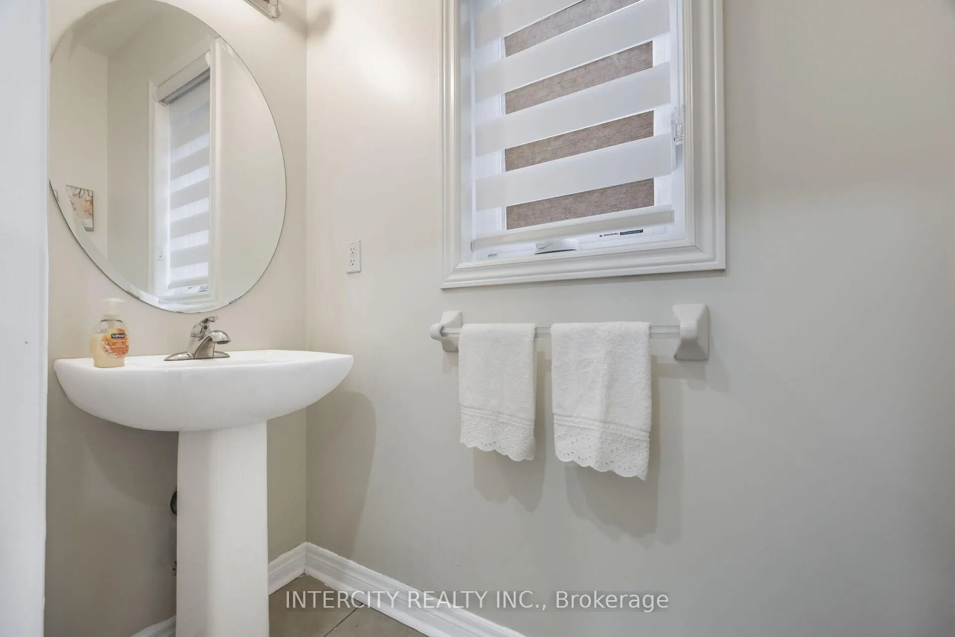 Photo 18 of 31 Matterhorn Road, Brampton, Northwest Brampton — HOMEH