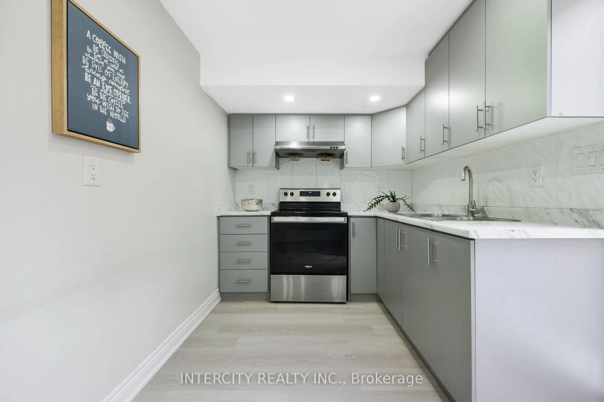 Photo 39 of 31 Matterhorn Road, Brampton, Northwest Brampton — HOMEH