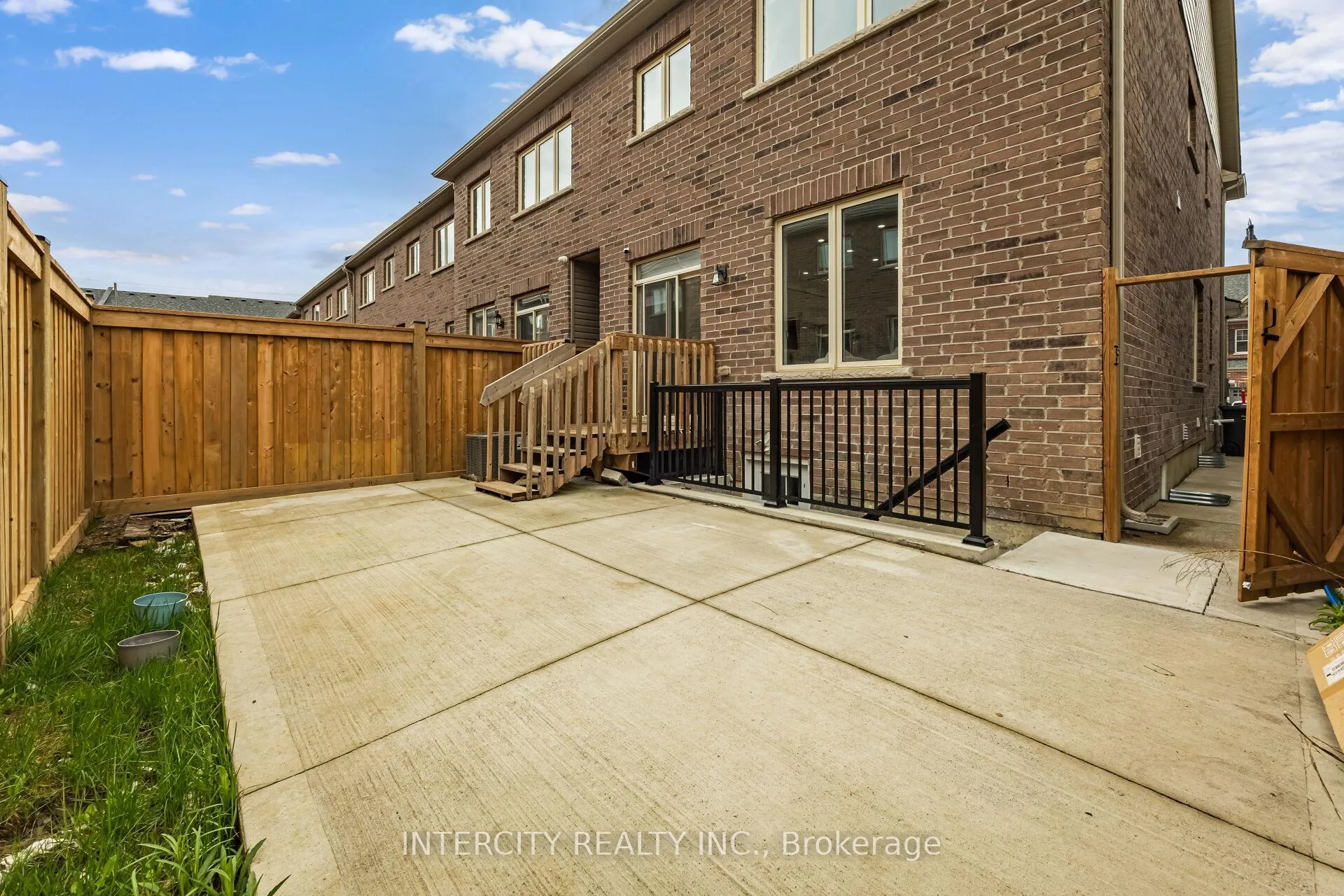 Photo 49 of 31 Matterhorn Road, Brampton, Northwest Brampton — HOMEH