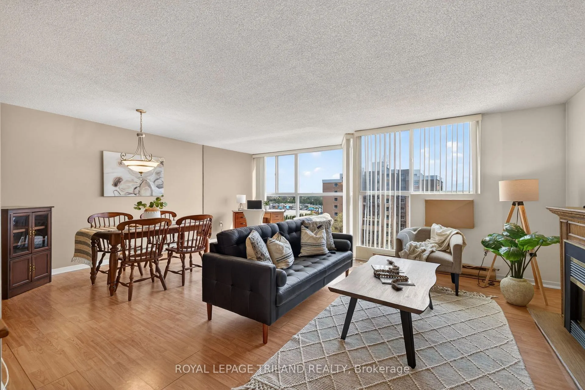 Photo 9 of Unit 810, 127 Belmont Drive, London, South O — HOMEH