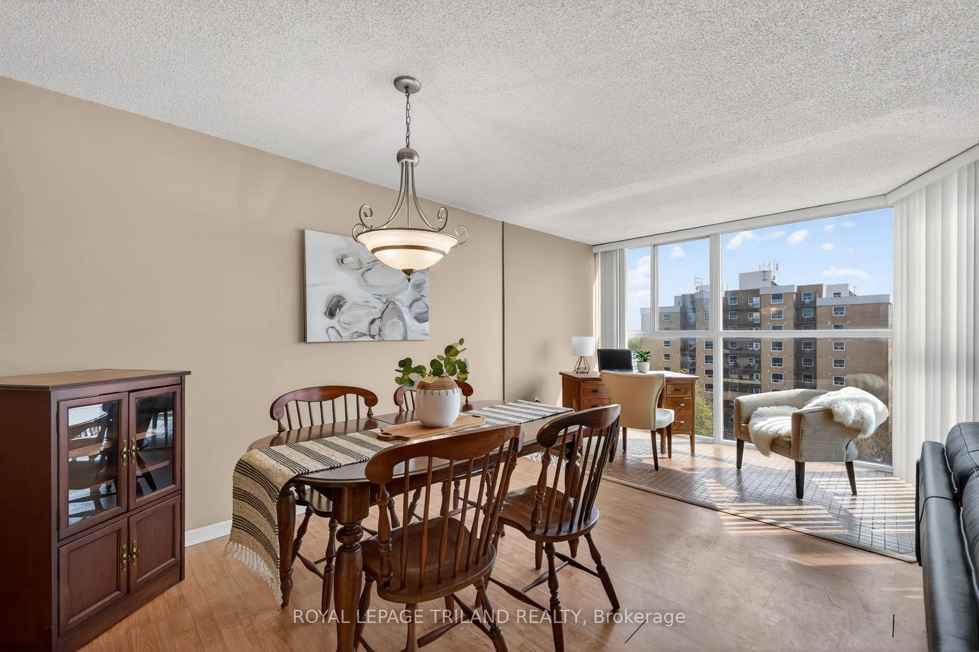 Photo 13 of Unit 810, 127 Belmont Drive, London, South O — HOMEH
